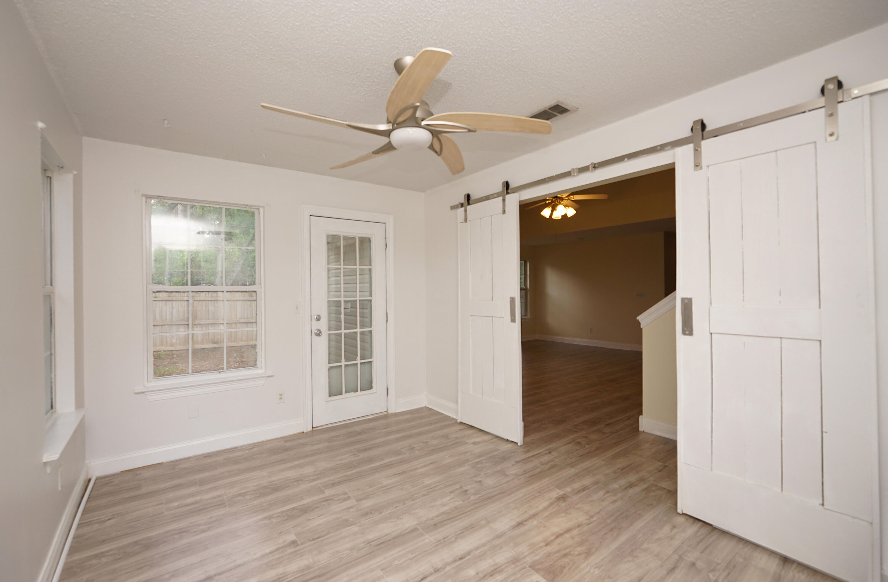 GLENWOOD CRT - Residential