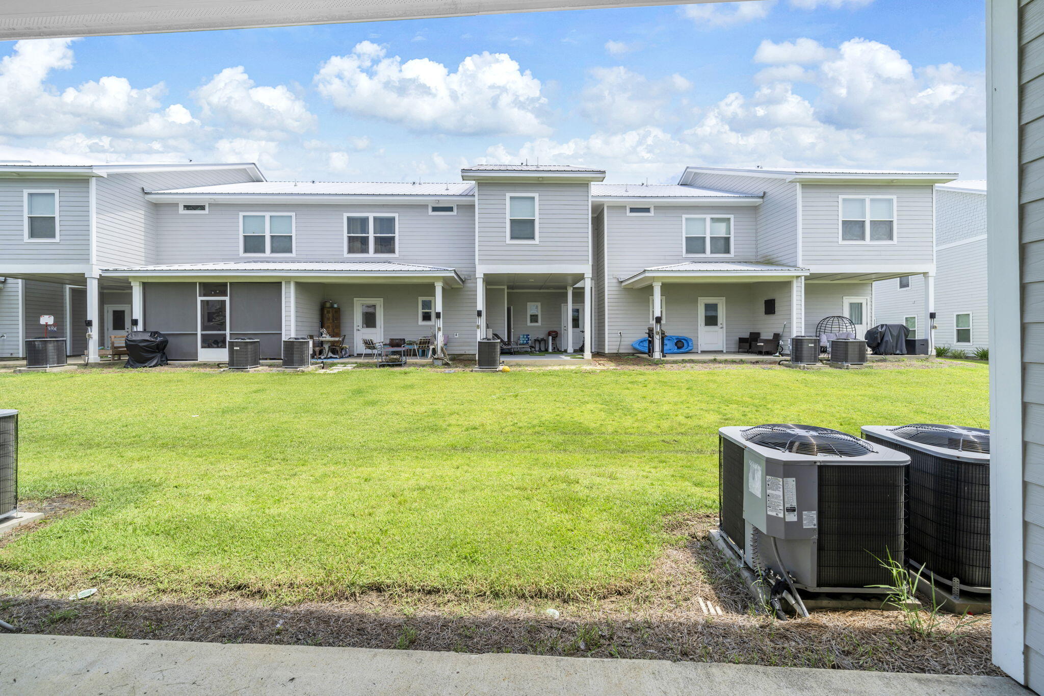 VERANDAS AT FREEPORT - Residential Lease