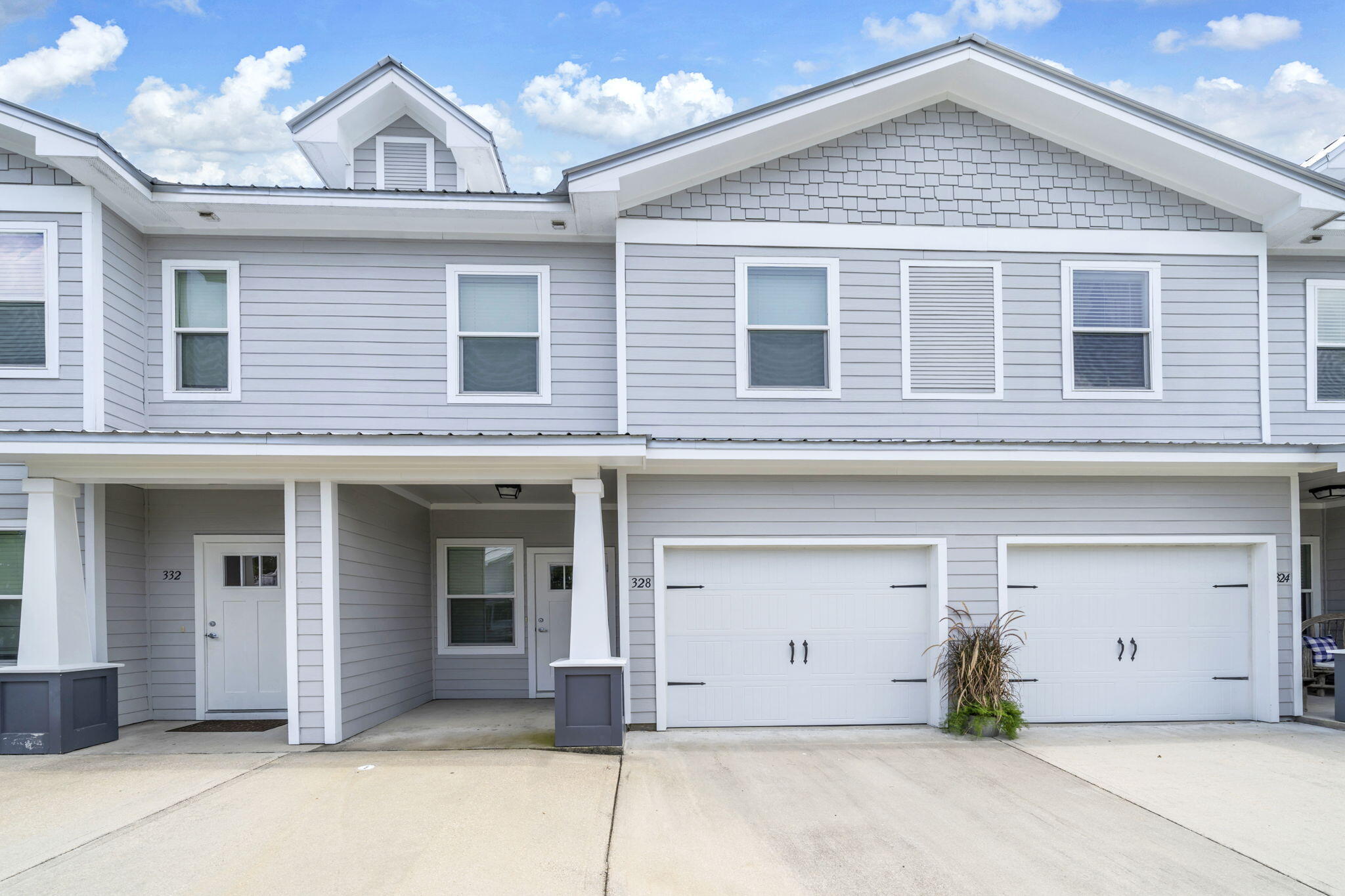 VERANDAS AT FREEPORT - Residential Lease