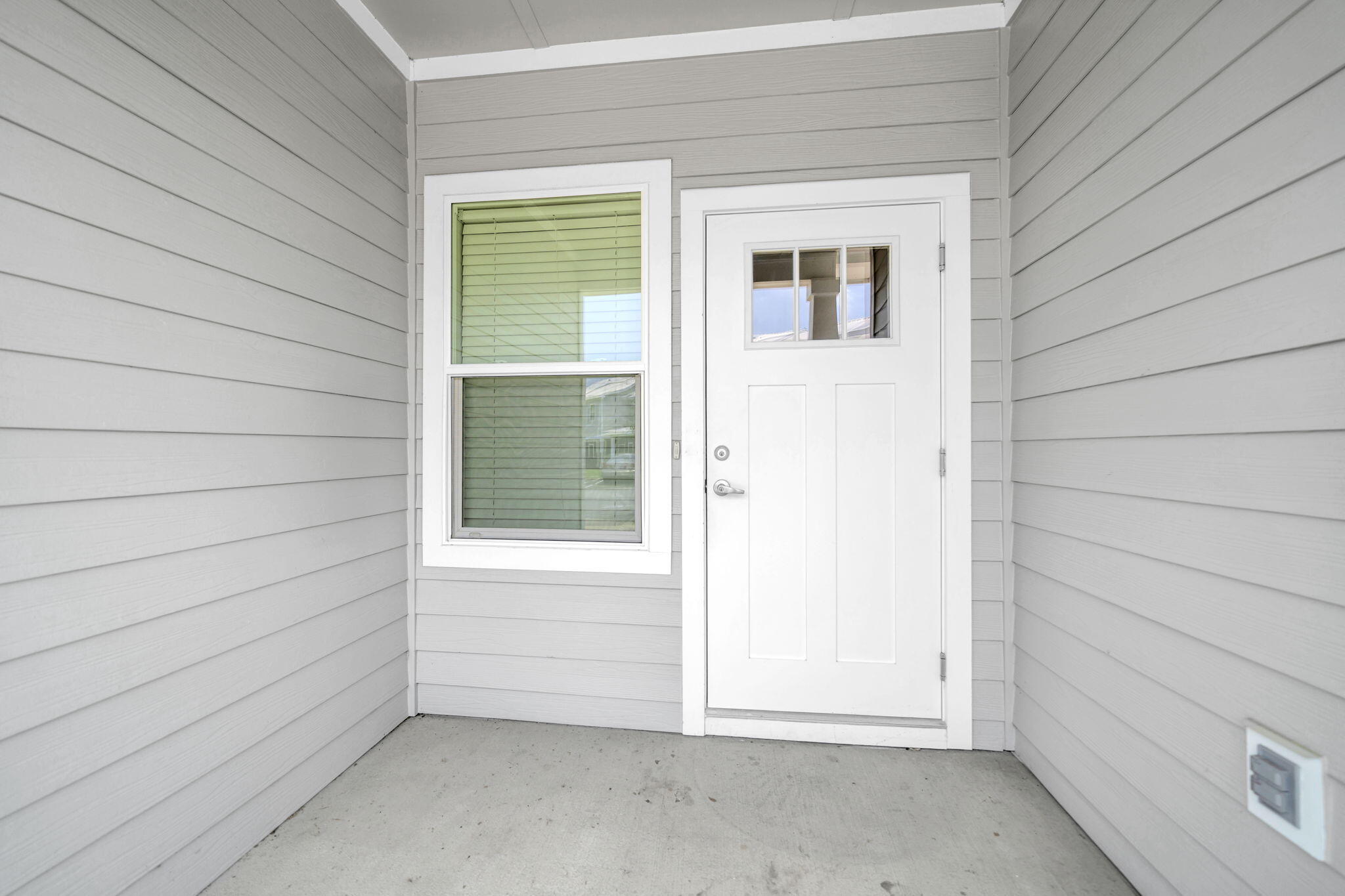 VERANDAS AT FREEPORT - Residential Lease