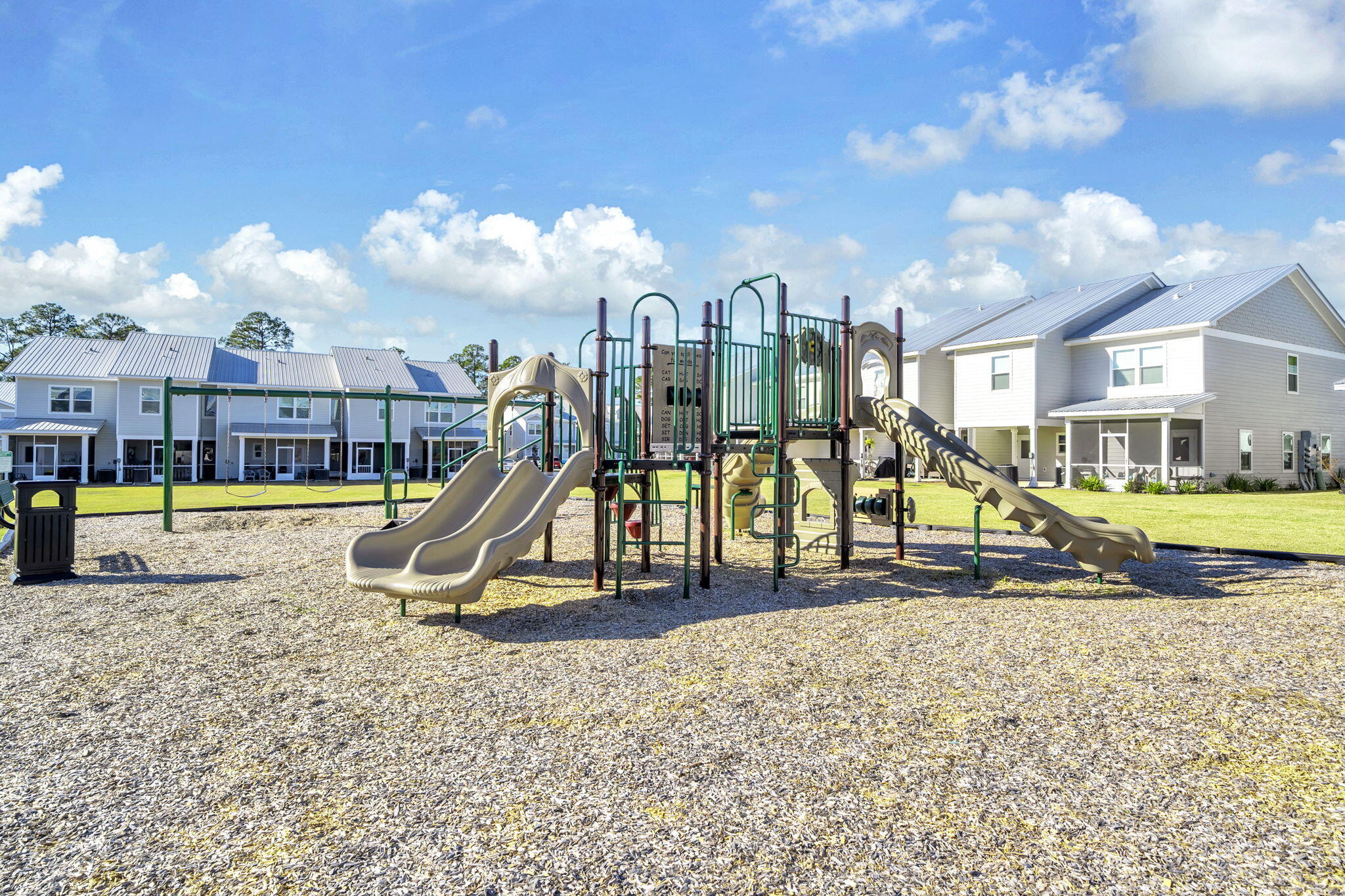 VERANDAS AT FREEPORT - Residential Lease