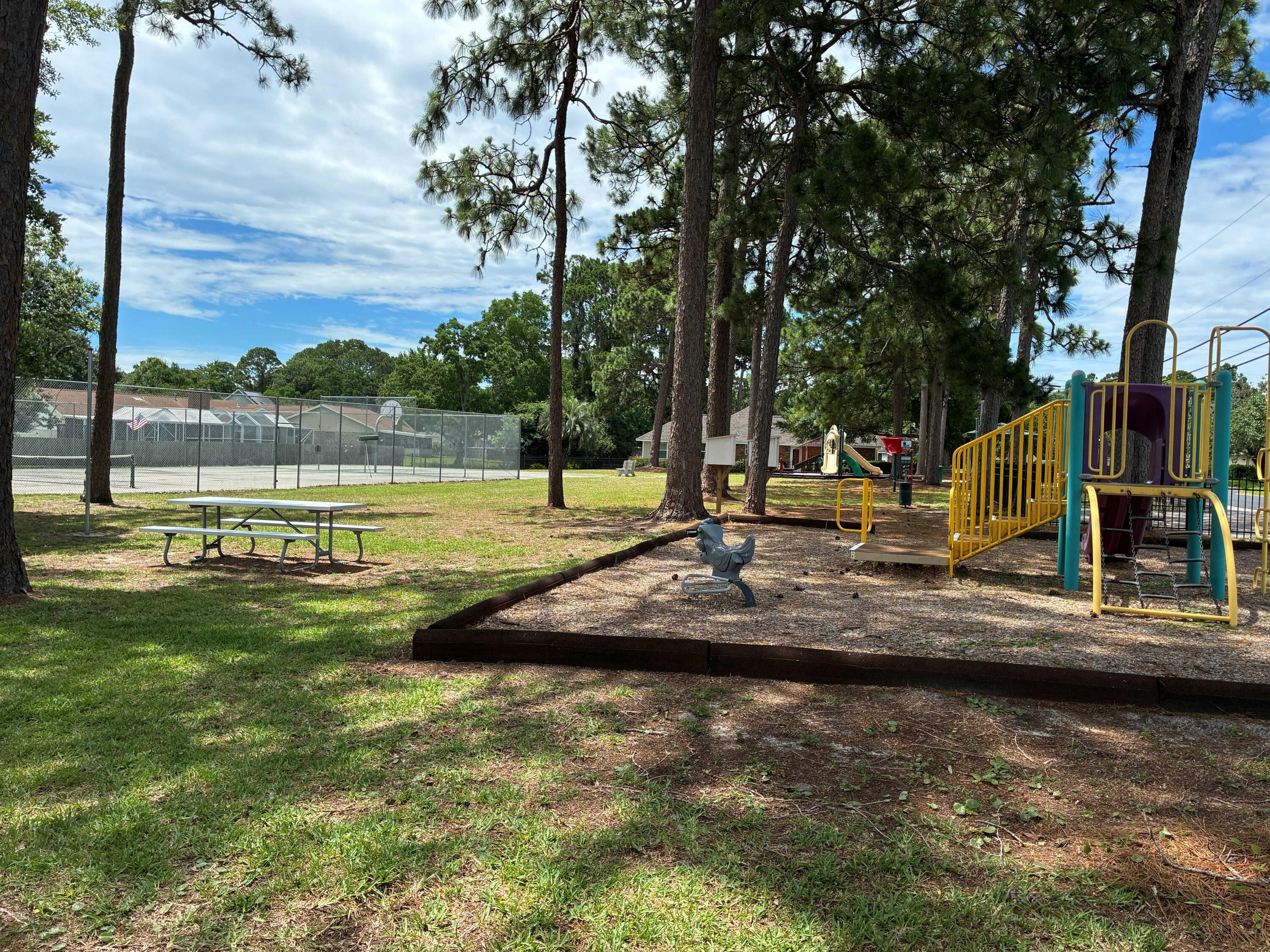 MARY ESTHER MANOR - Residential