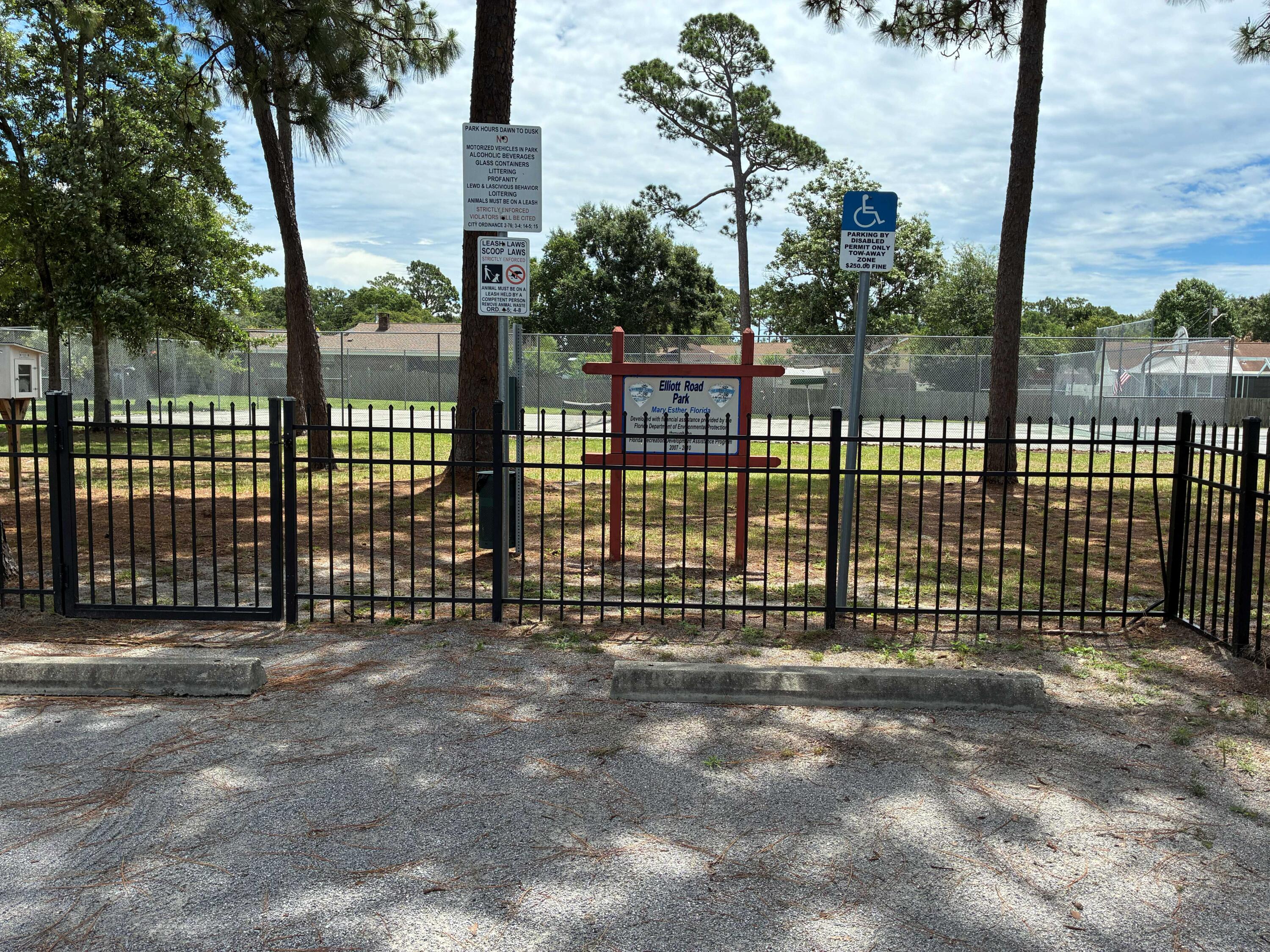 MARY ESTHER MANOR - Residential
