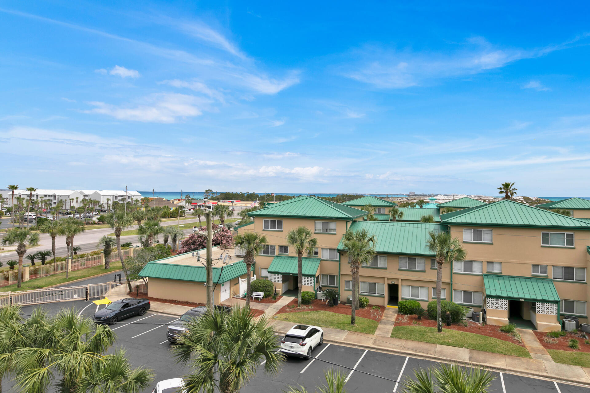 DESTIN WEST GULFSIDE VILLAS - Residential