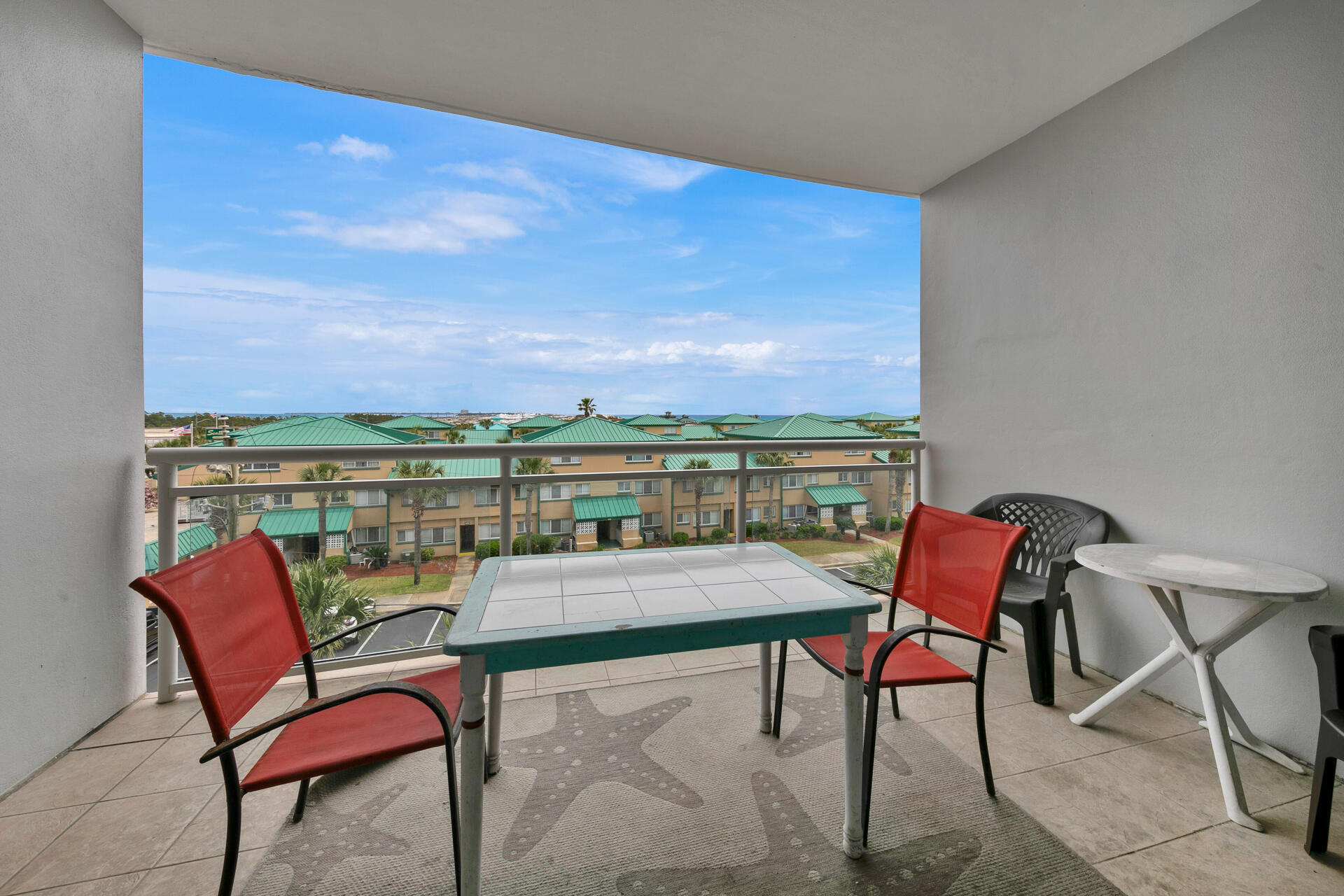 DESTIN WEST GULFSIDE VILLAS - Residential