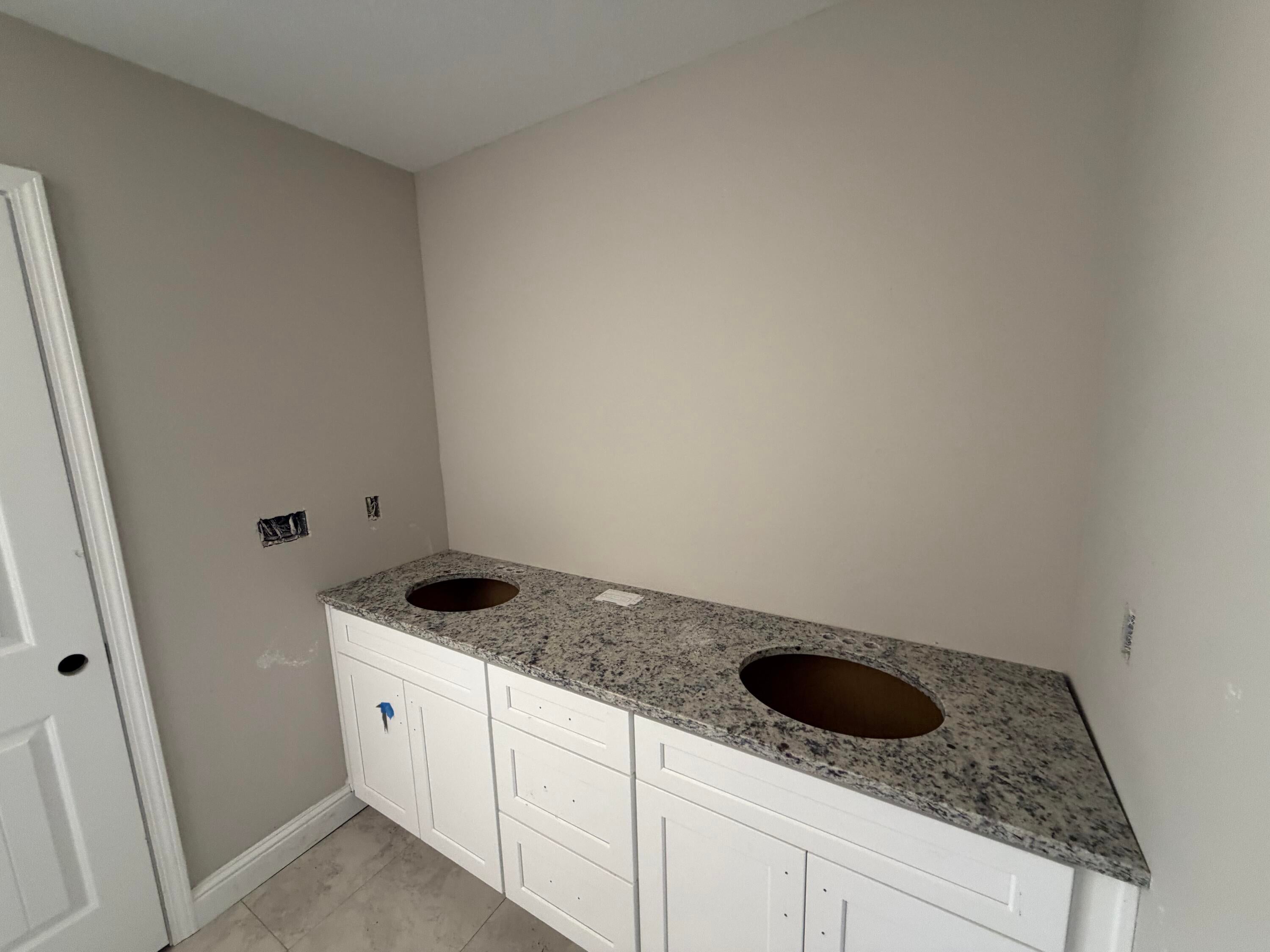 HOLLEY SHORES - Residential