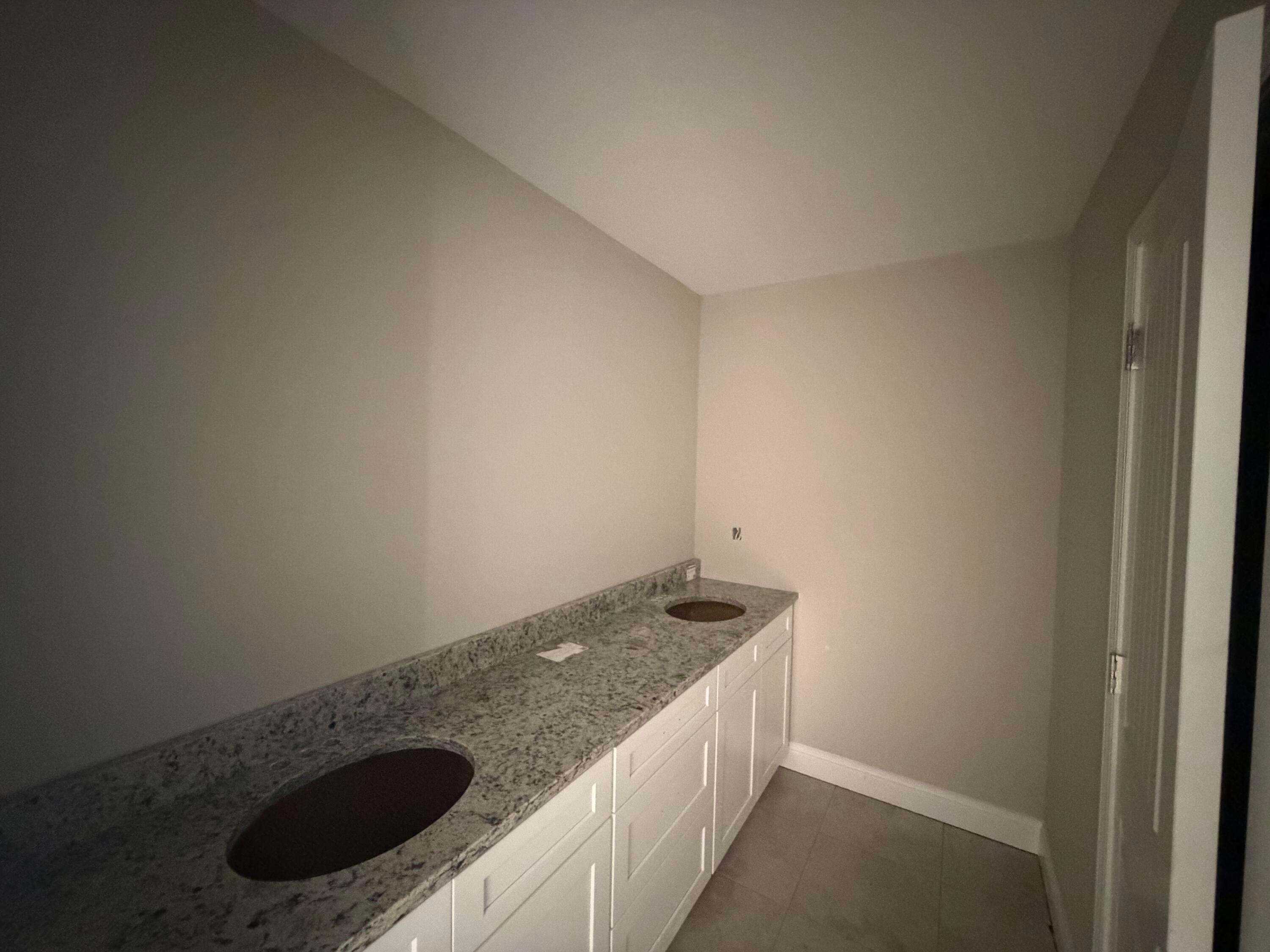 HOLLEY SHORES - Residential