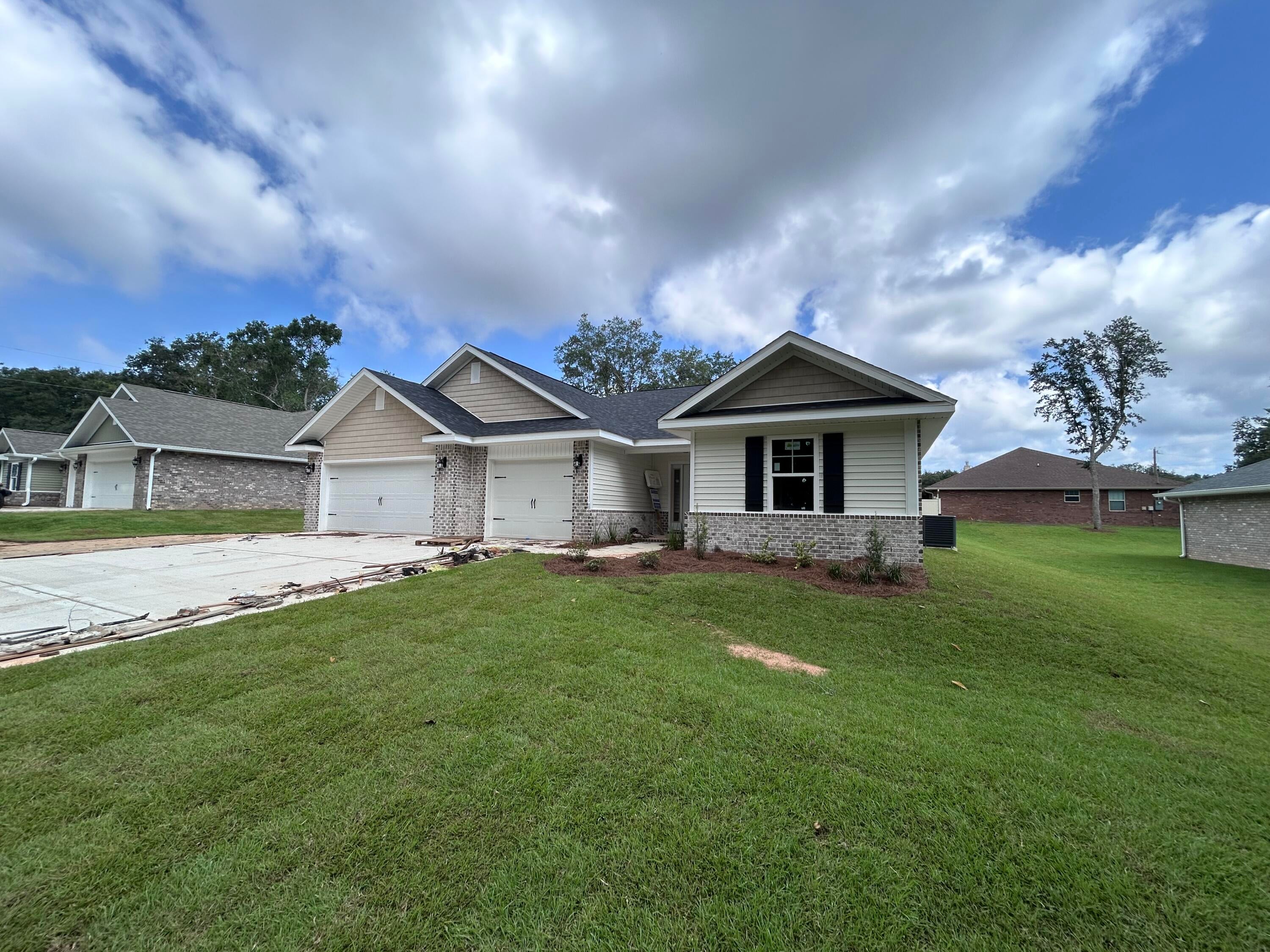 HOLLEY SHORES - Residential