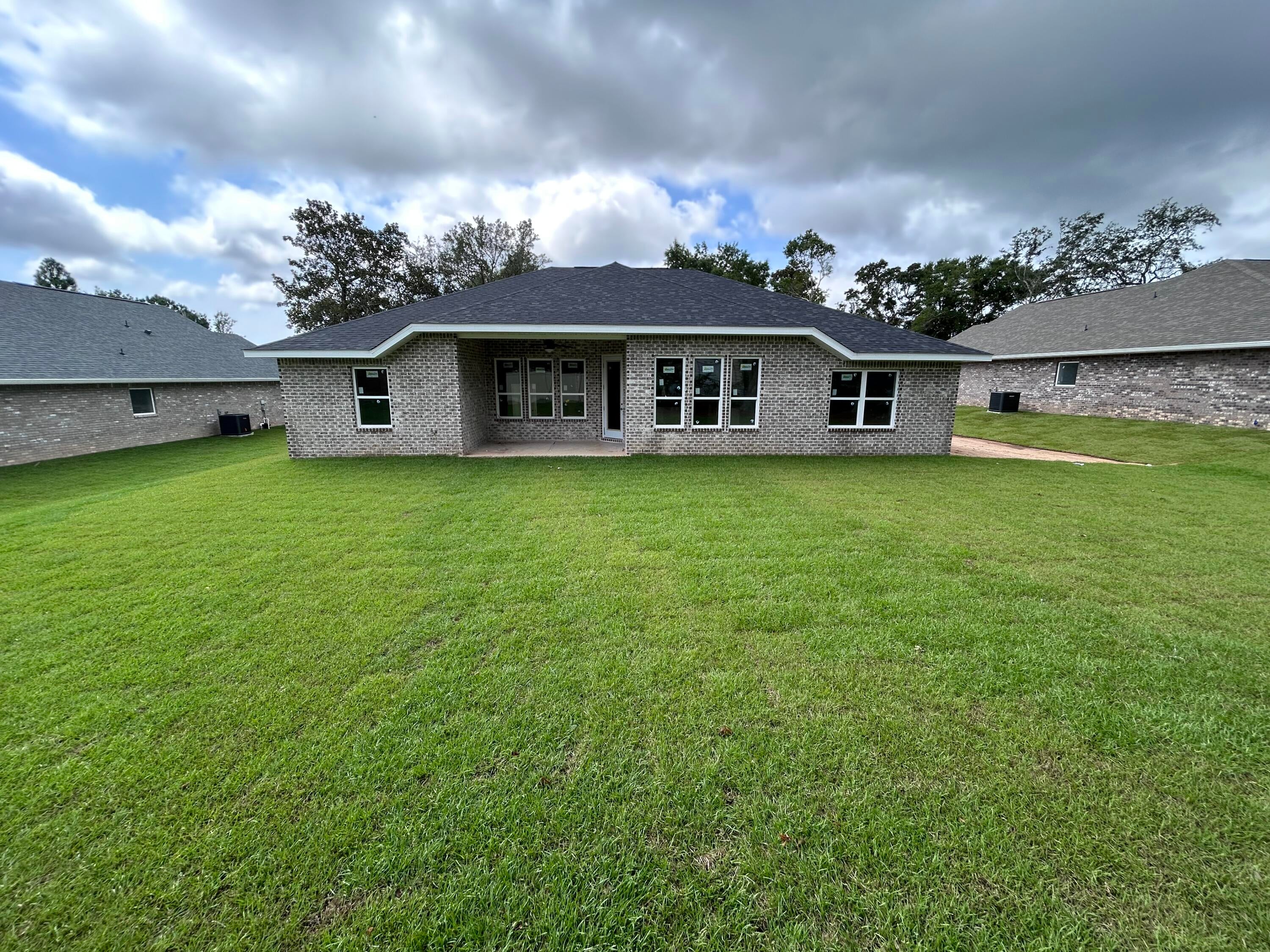 HOLLEY SHORES - Residential