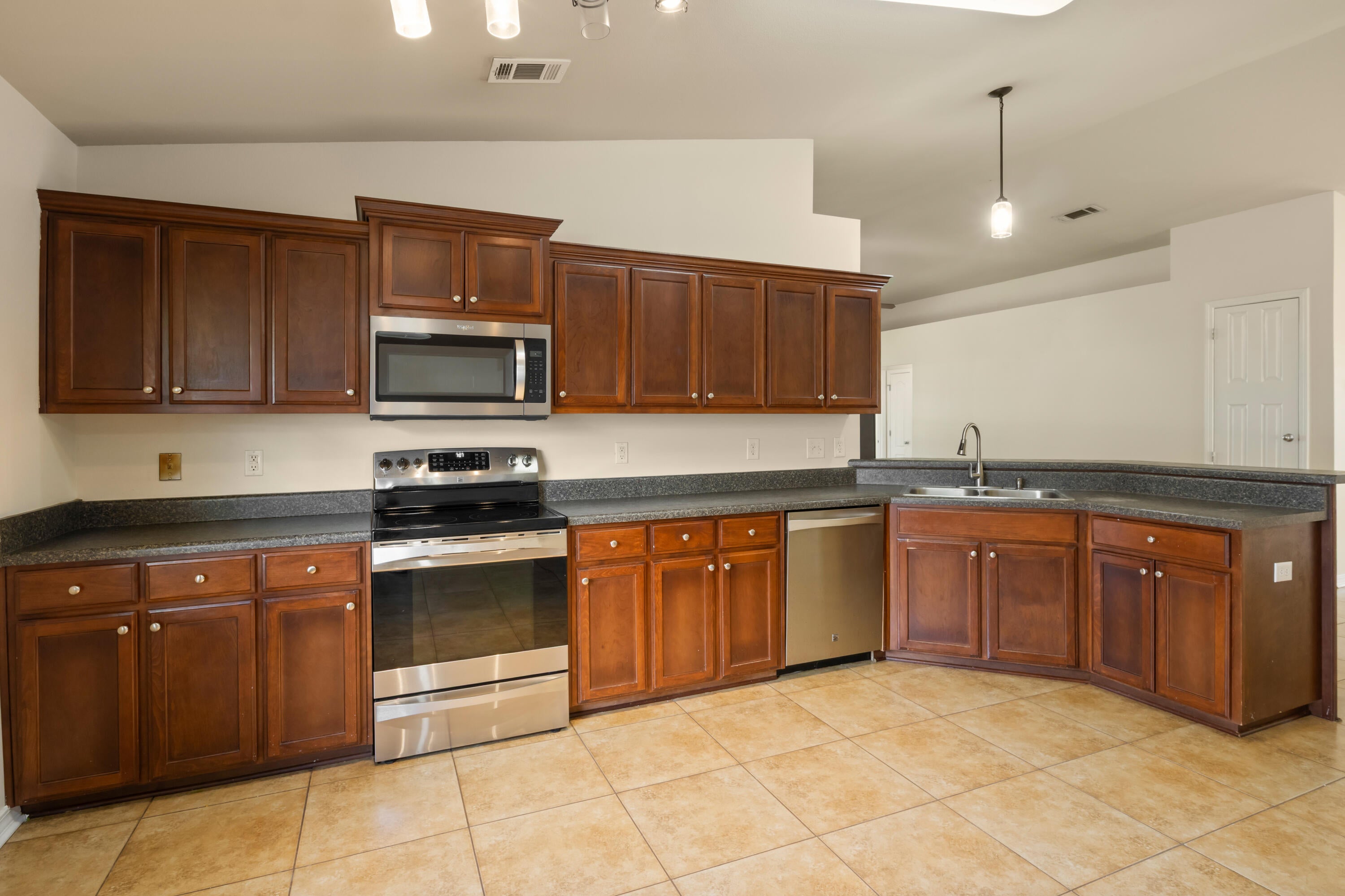 MONTICELLO ESTATES - Residential