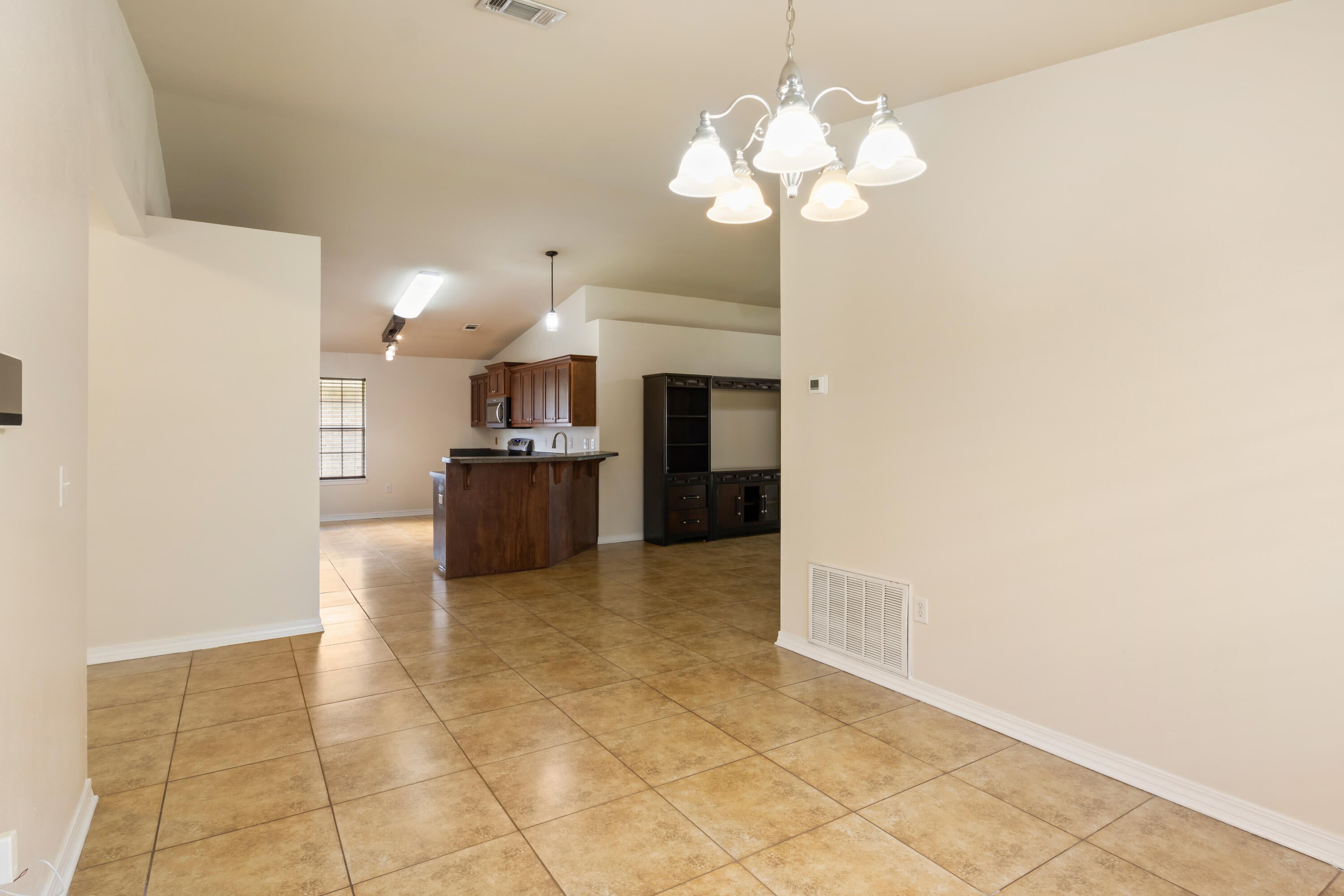MONTICELLO ESTATES - Residential