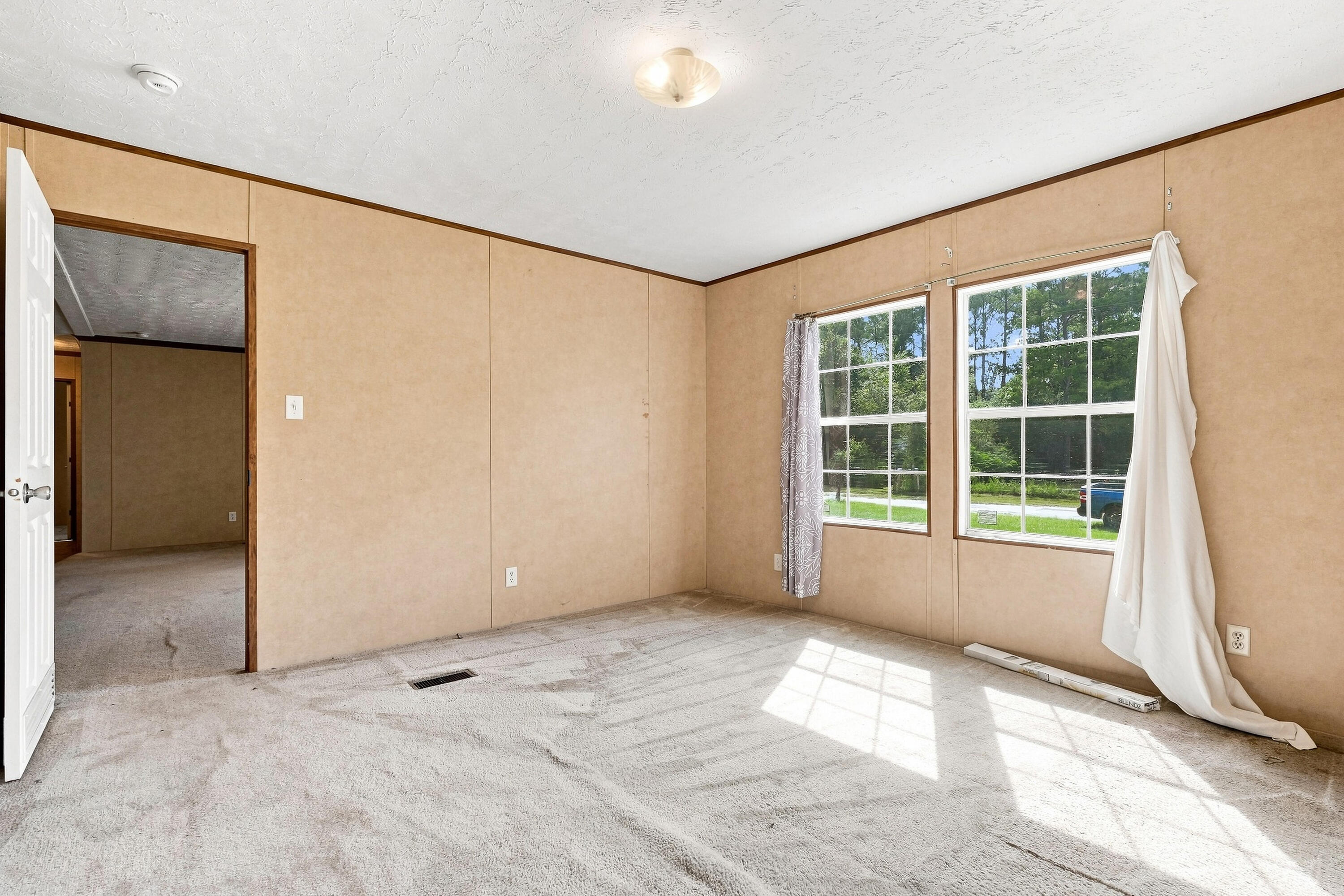 METES & BOUNDS - Residential Lease