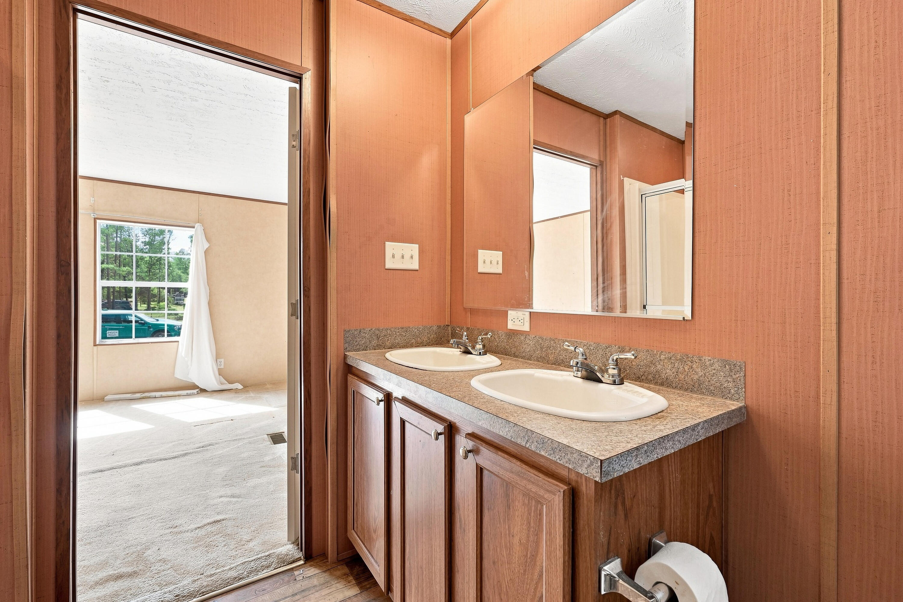 METES & BOUNDS - Residential Lease