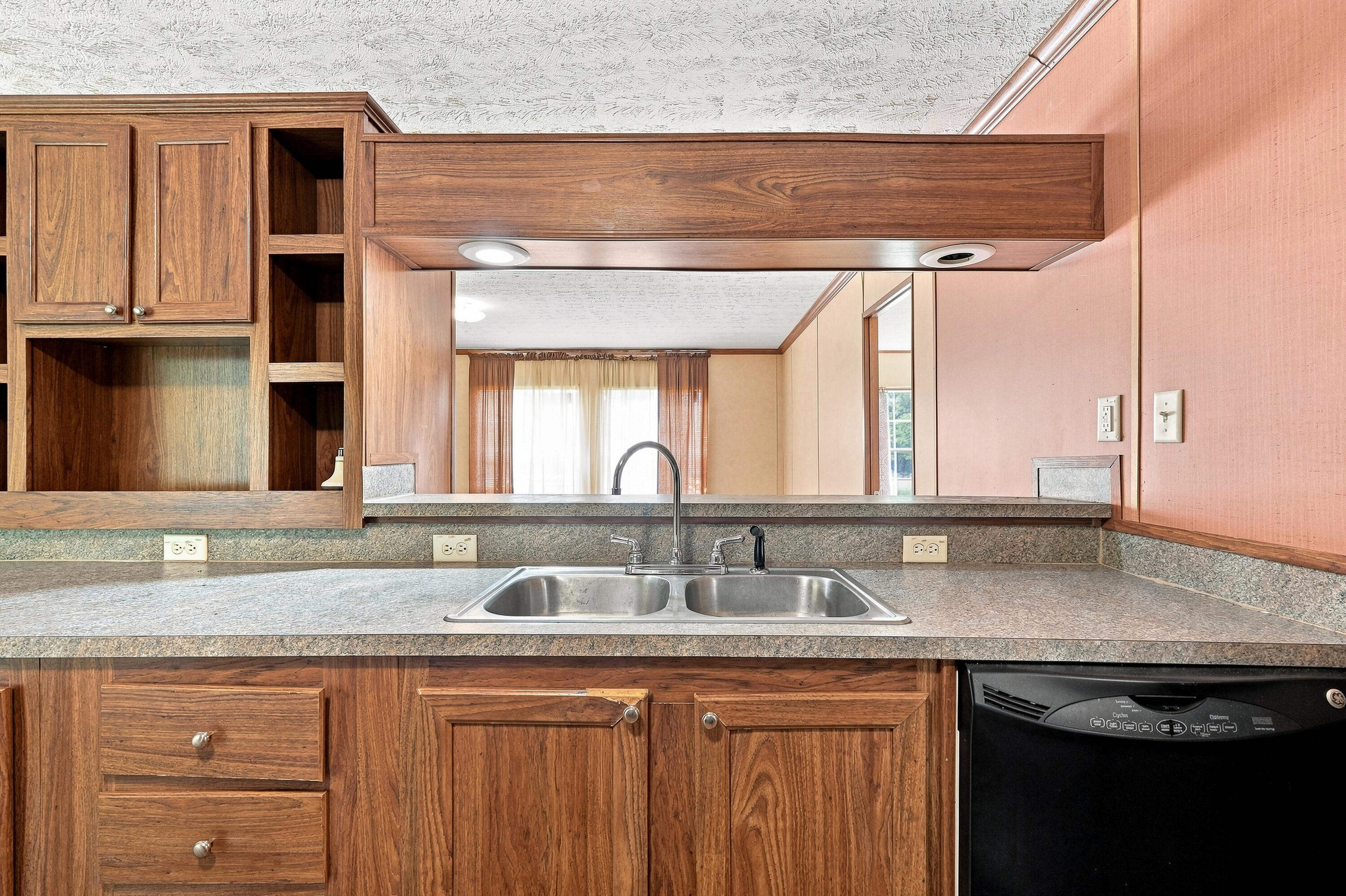 METES & BOUNDS - Residential Lease
