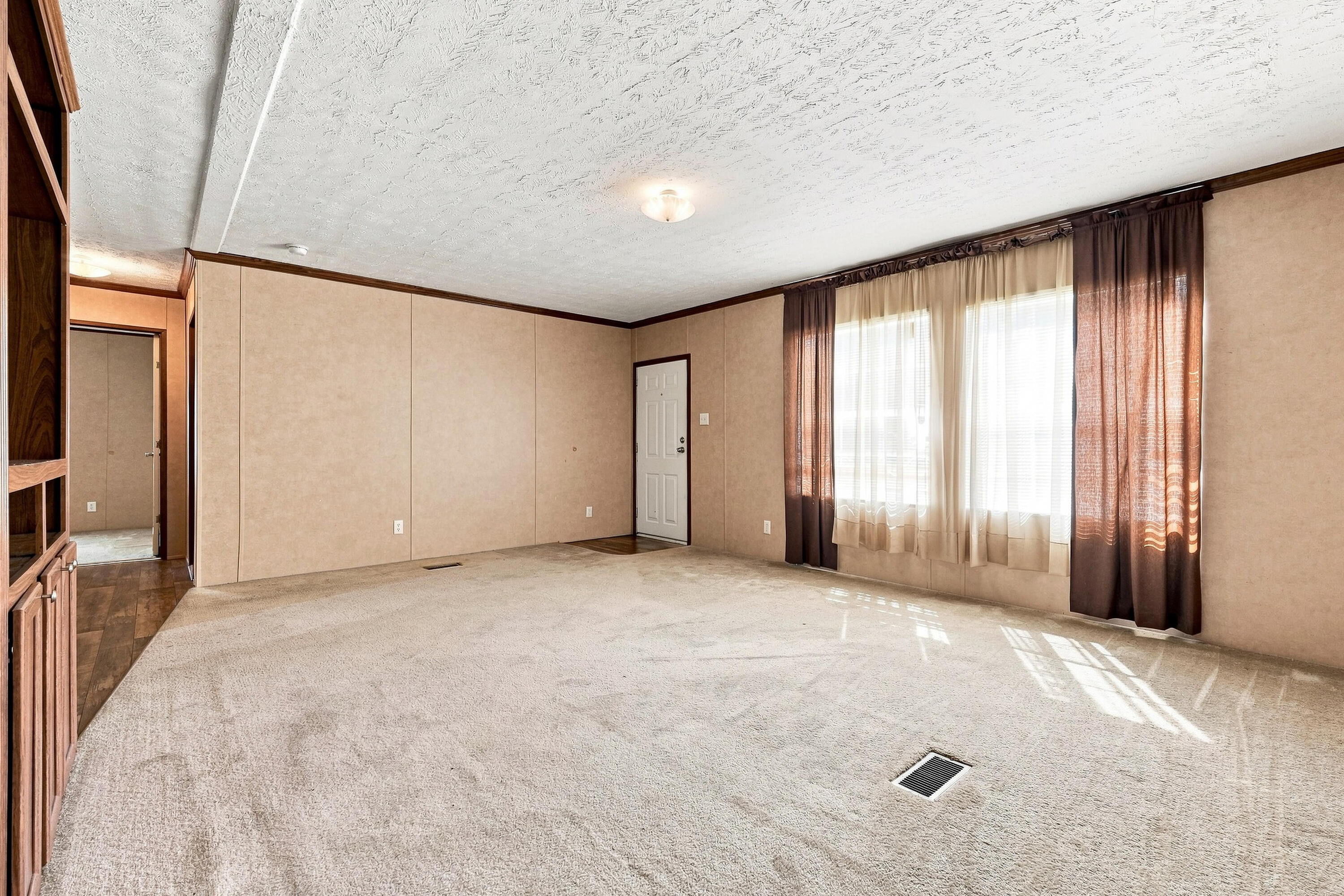 METES & BOUNDS - Residential Lease