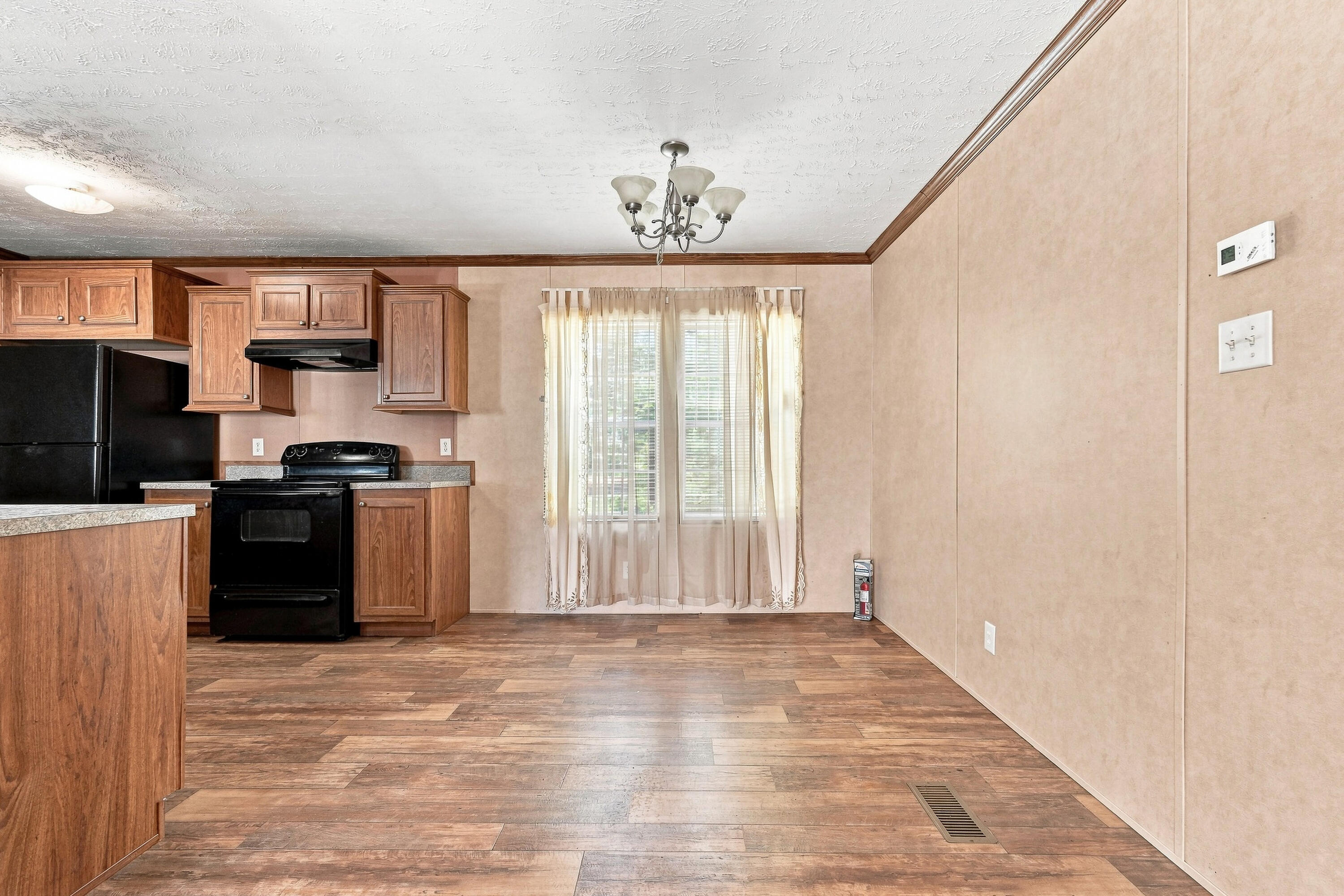 METES & BOUNDS - Residential Lease