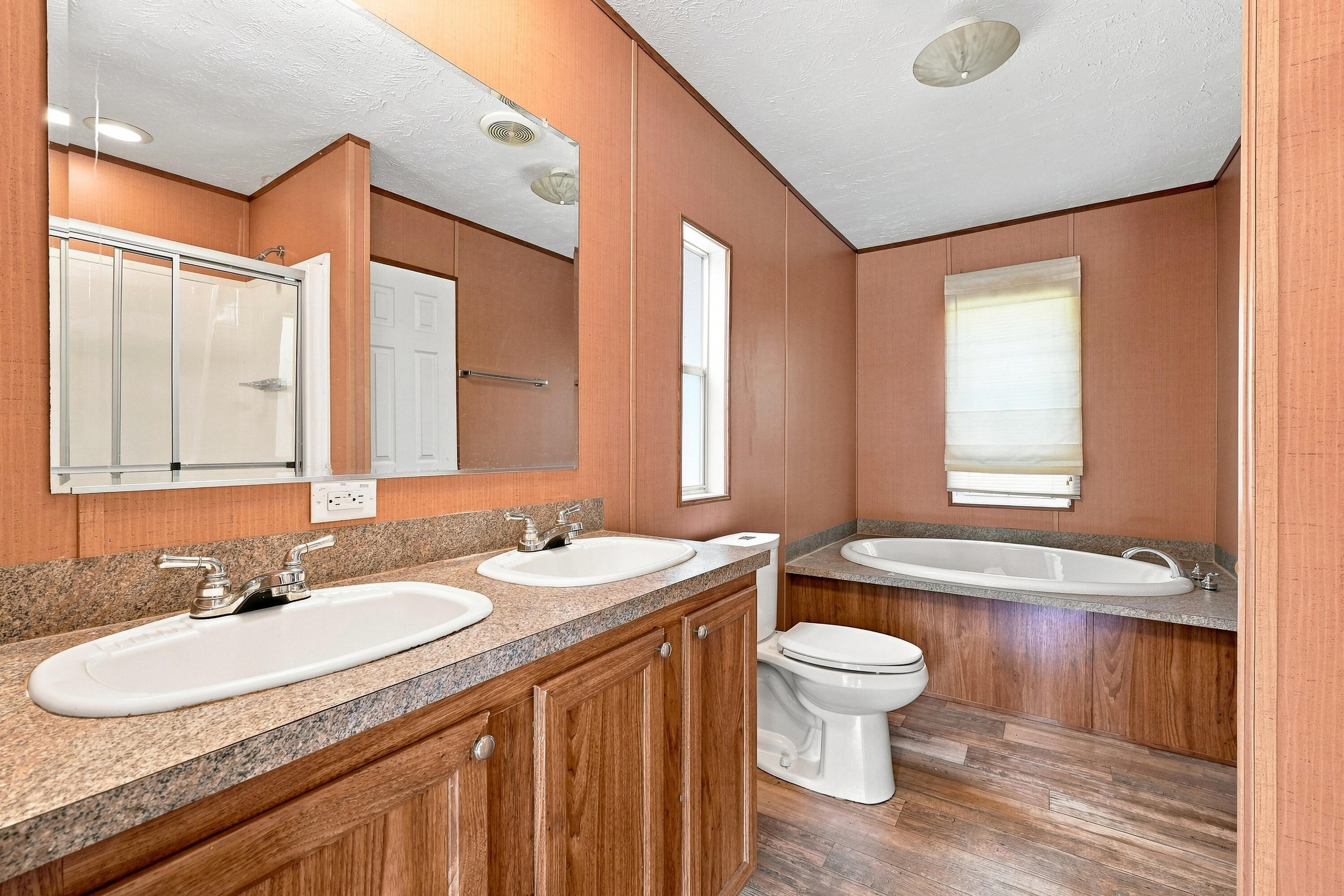 METES & BOUNDS - Residential Lease