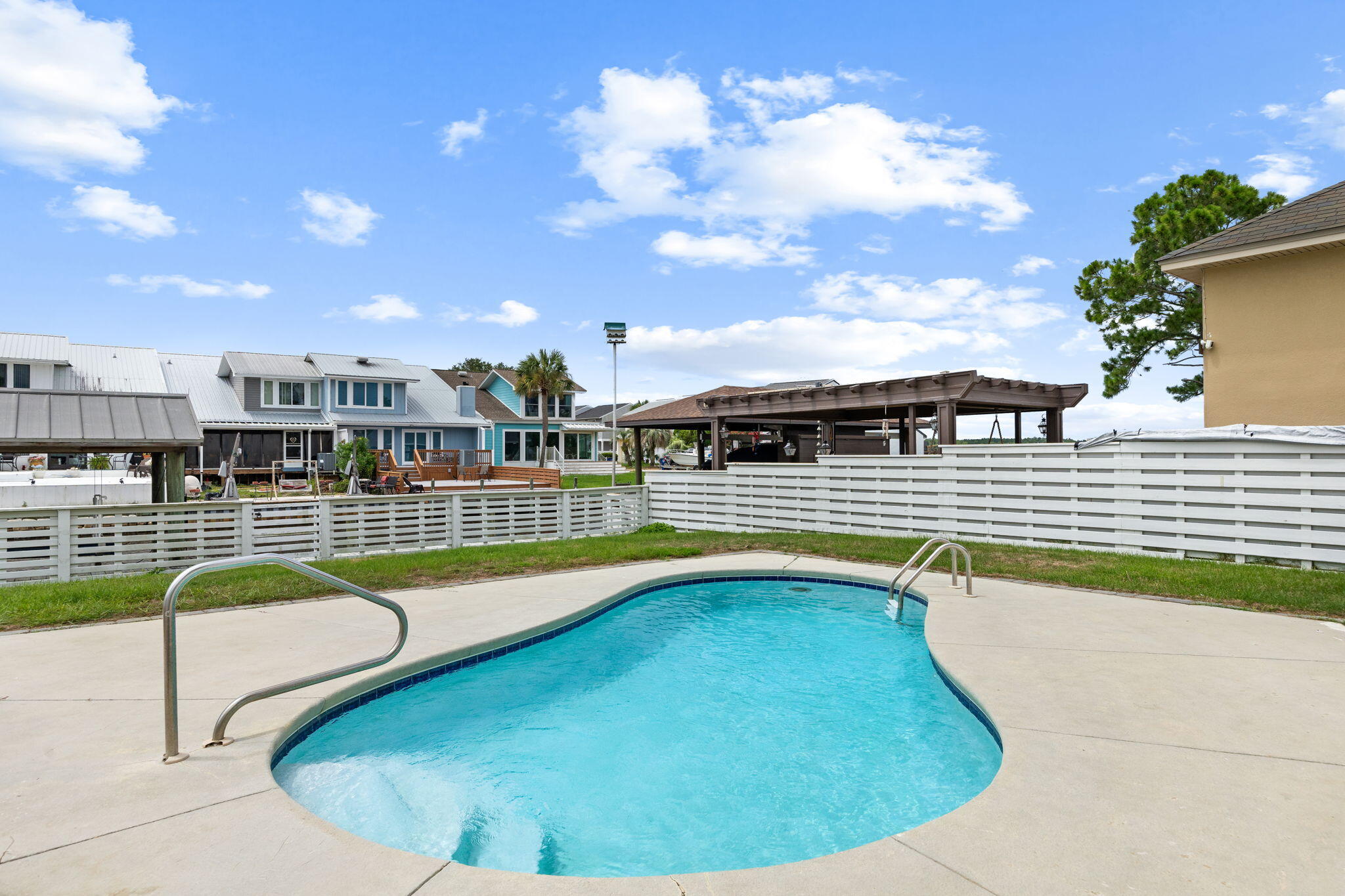 VENETIAN VILLA - Residential