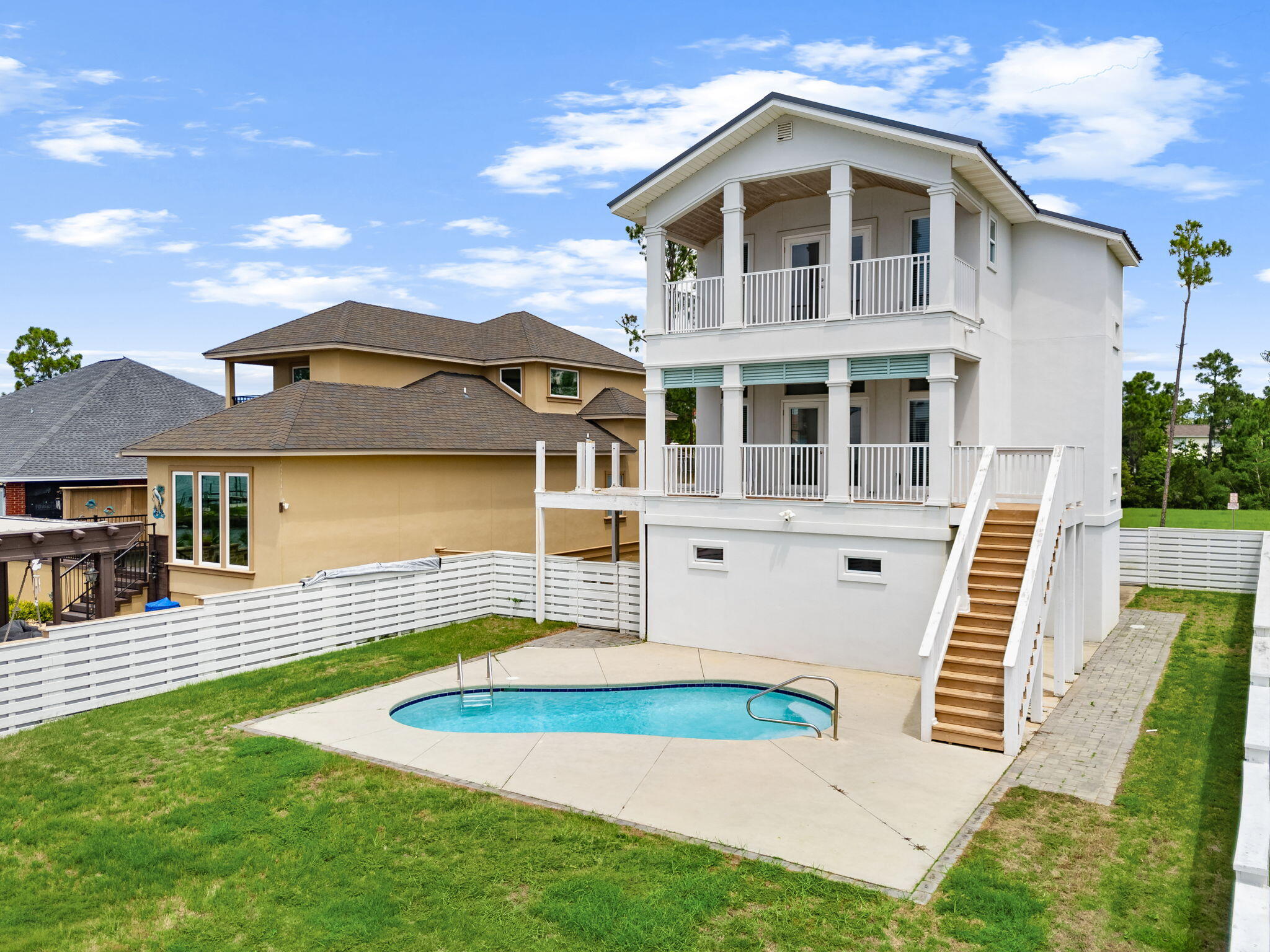 VENETIAN VILLA - Residential