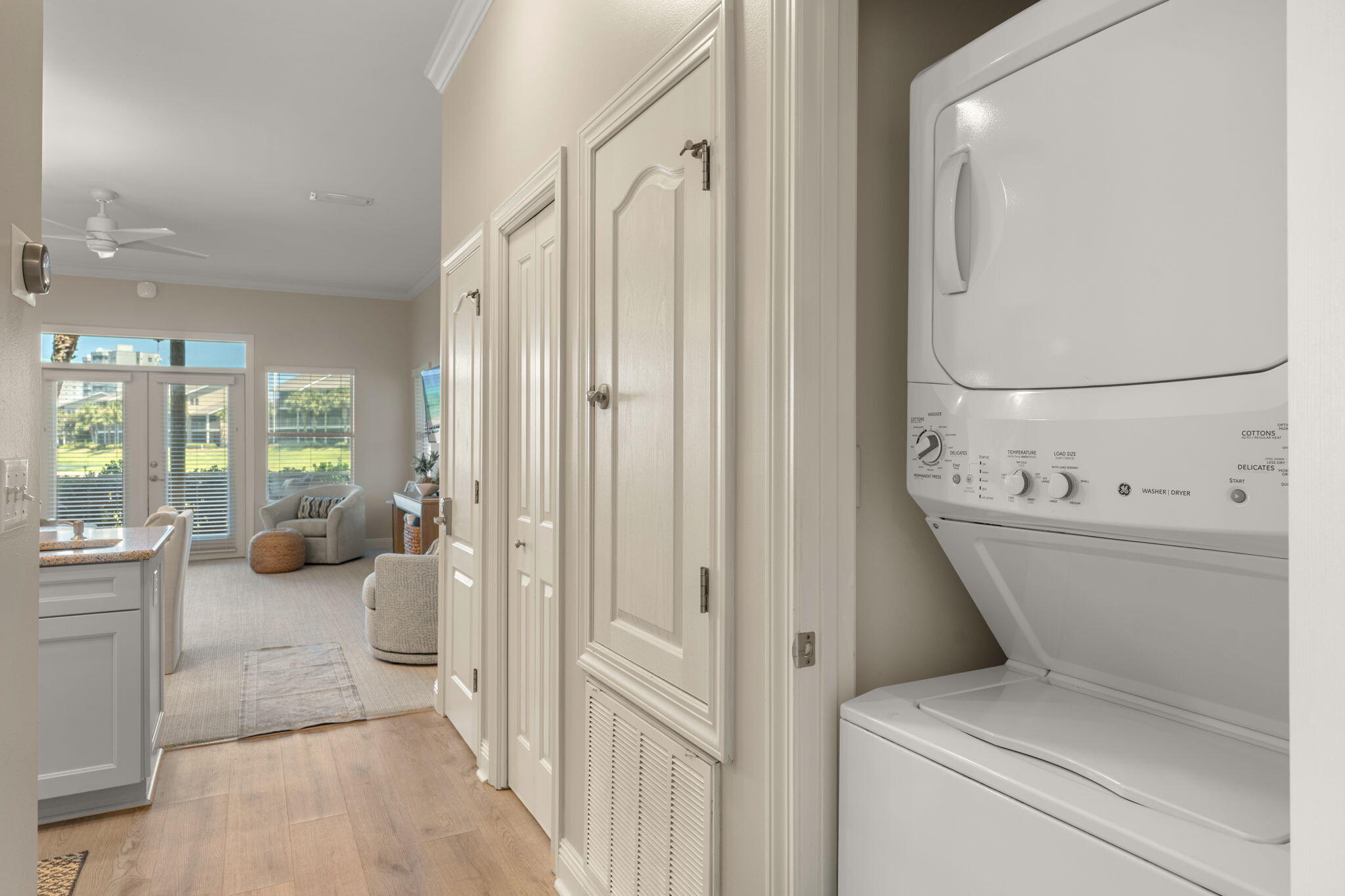 SEASCAPE CONDO PH 10 - Residential