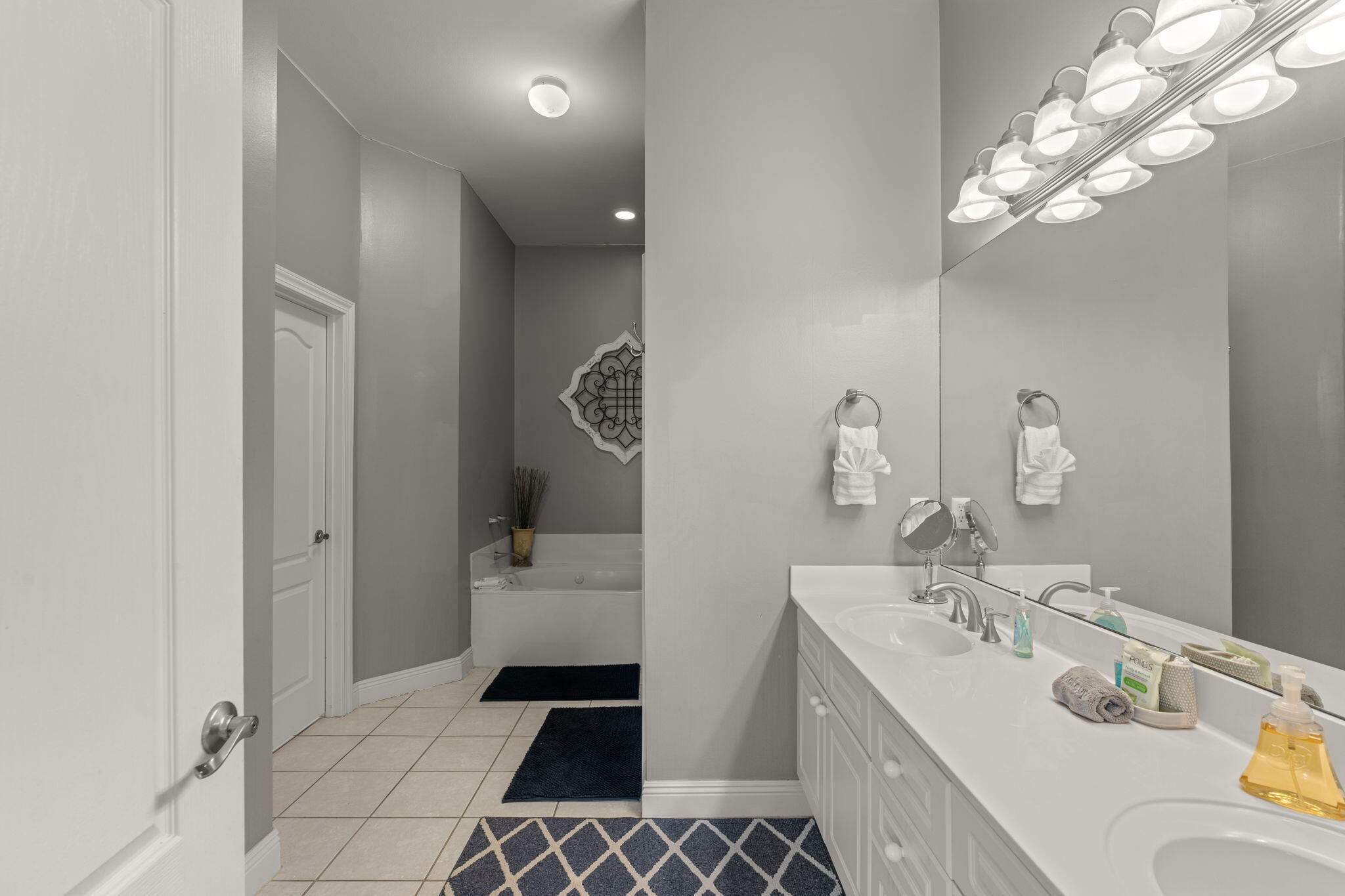 SEASCAPE CONDO PH 10 - Residential