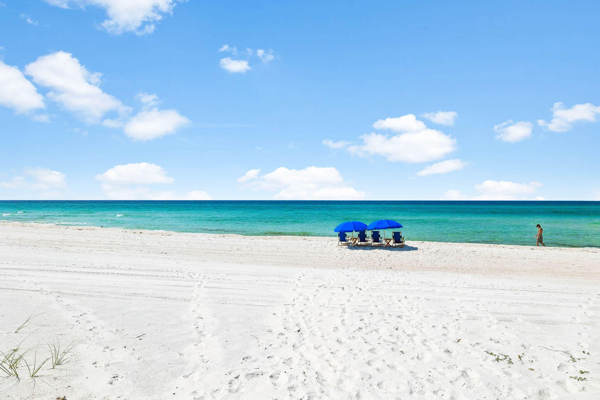 PARADISE BY THE SEA - Land