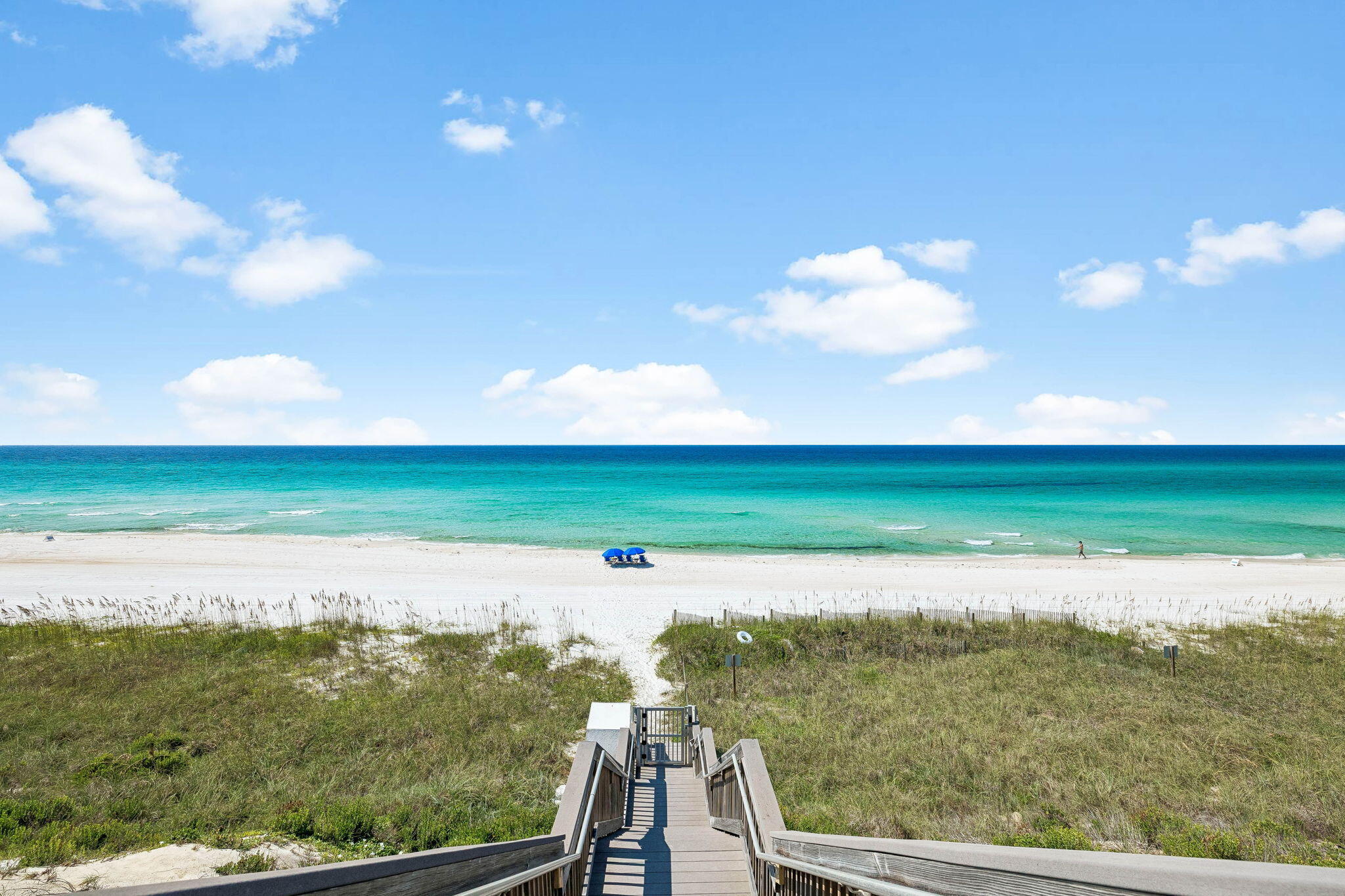 PARADISE BY THE SEA - Land