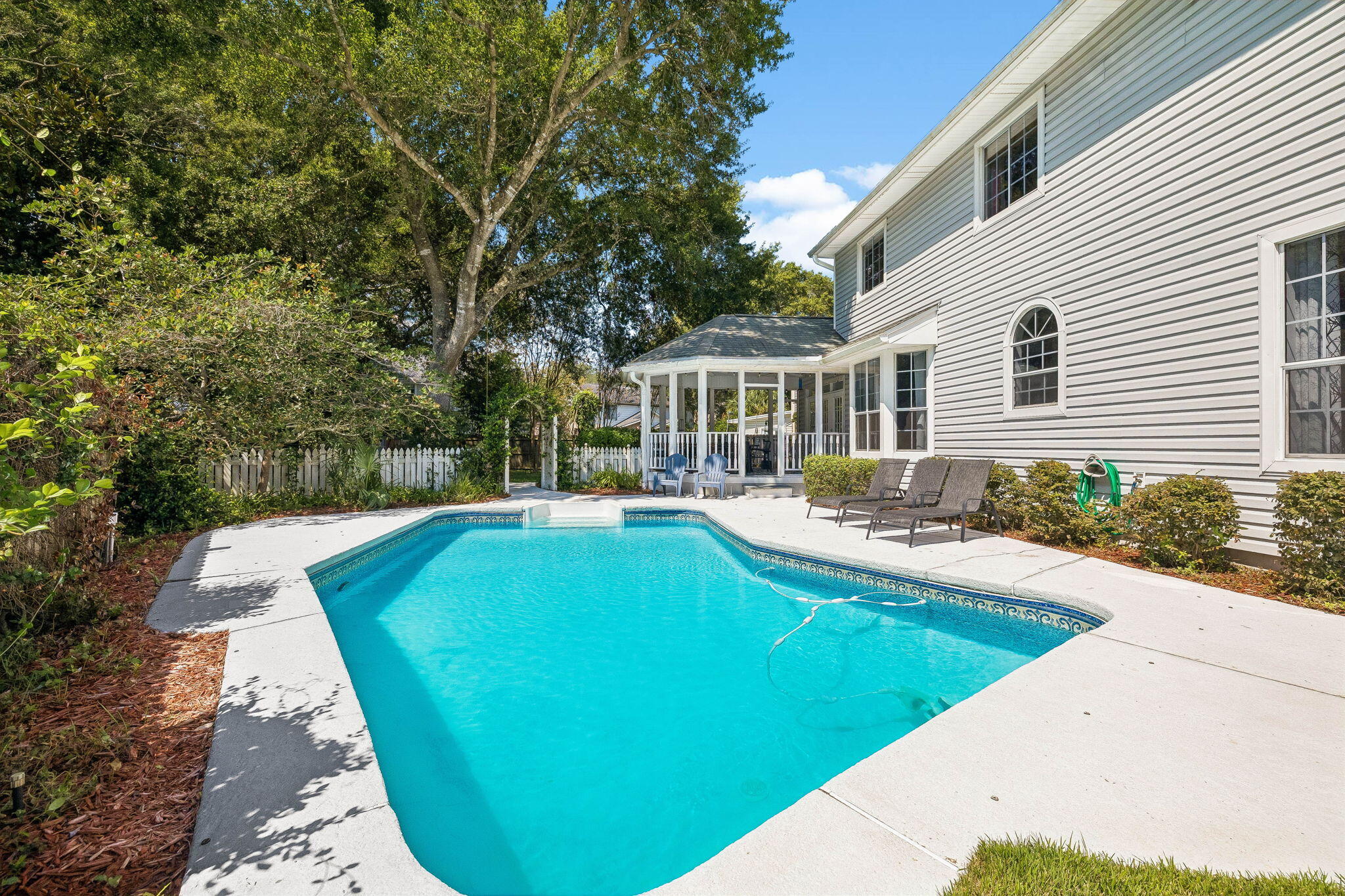 PALM SHORES FIRST ADDN - Residential