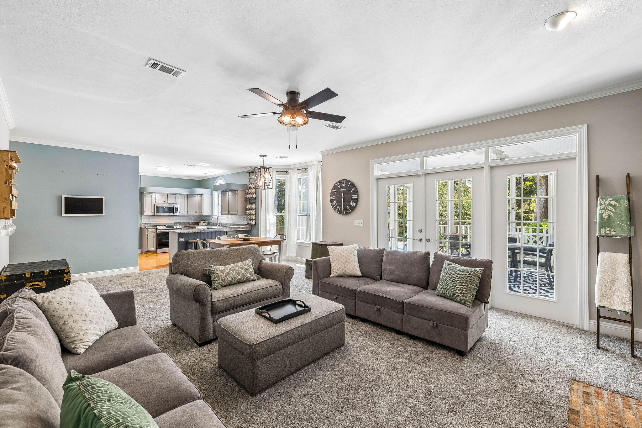 PALM SHORES FIRST ADDN - Residential