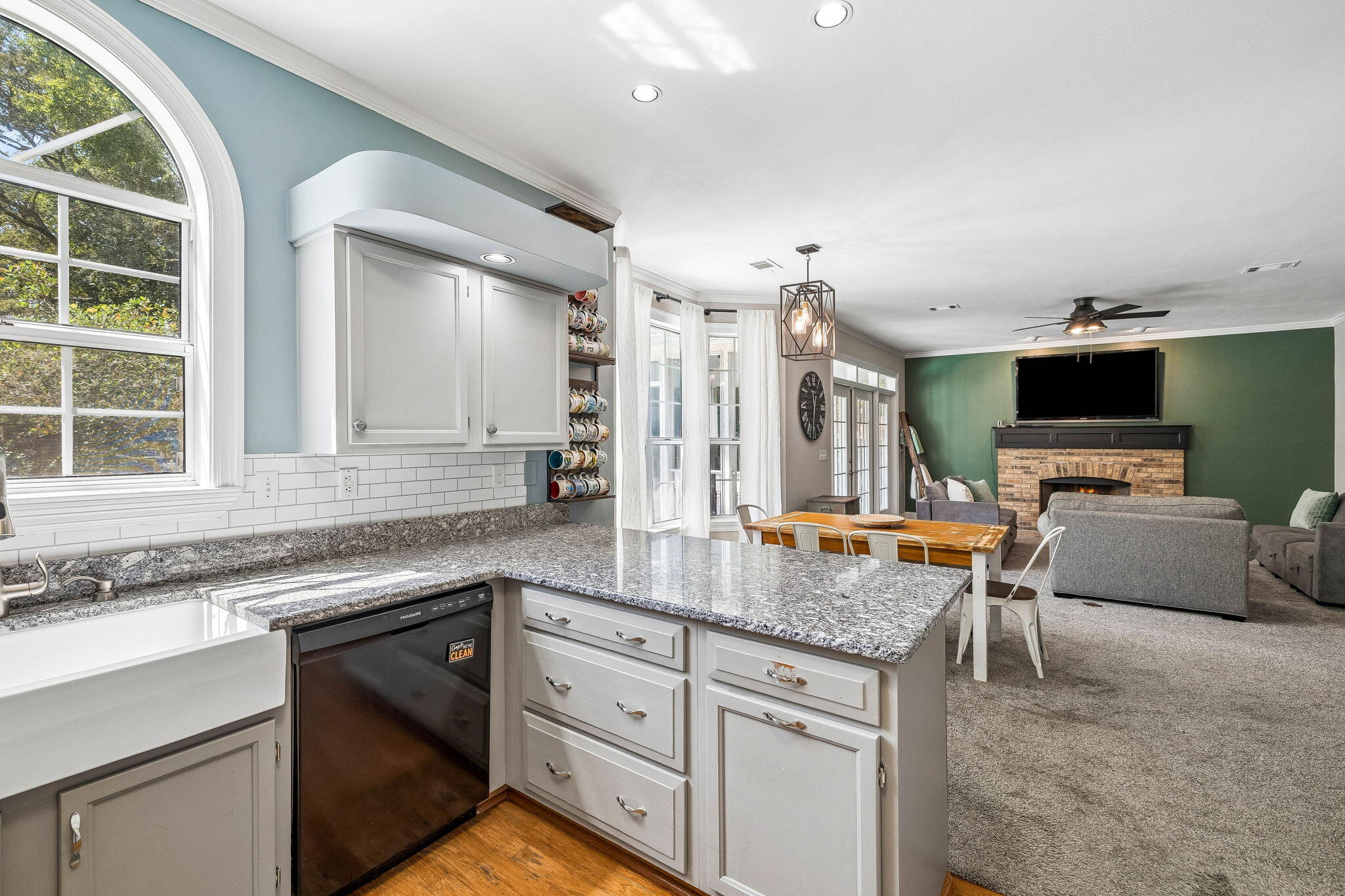 PALM SHORES FIRST ADDN - Residential