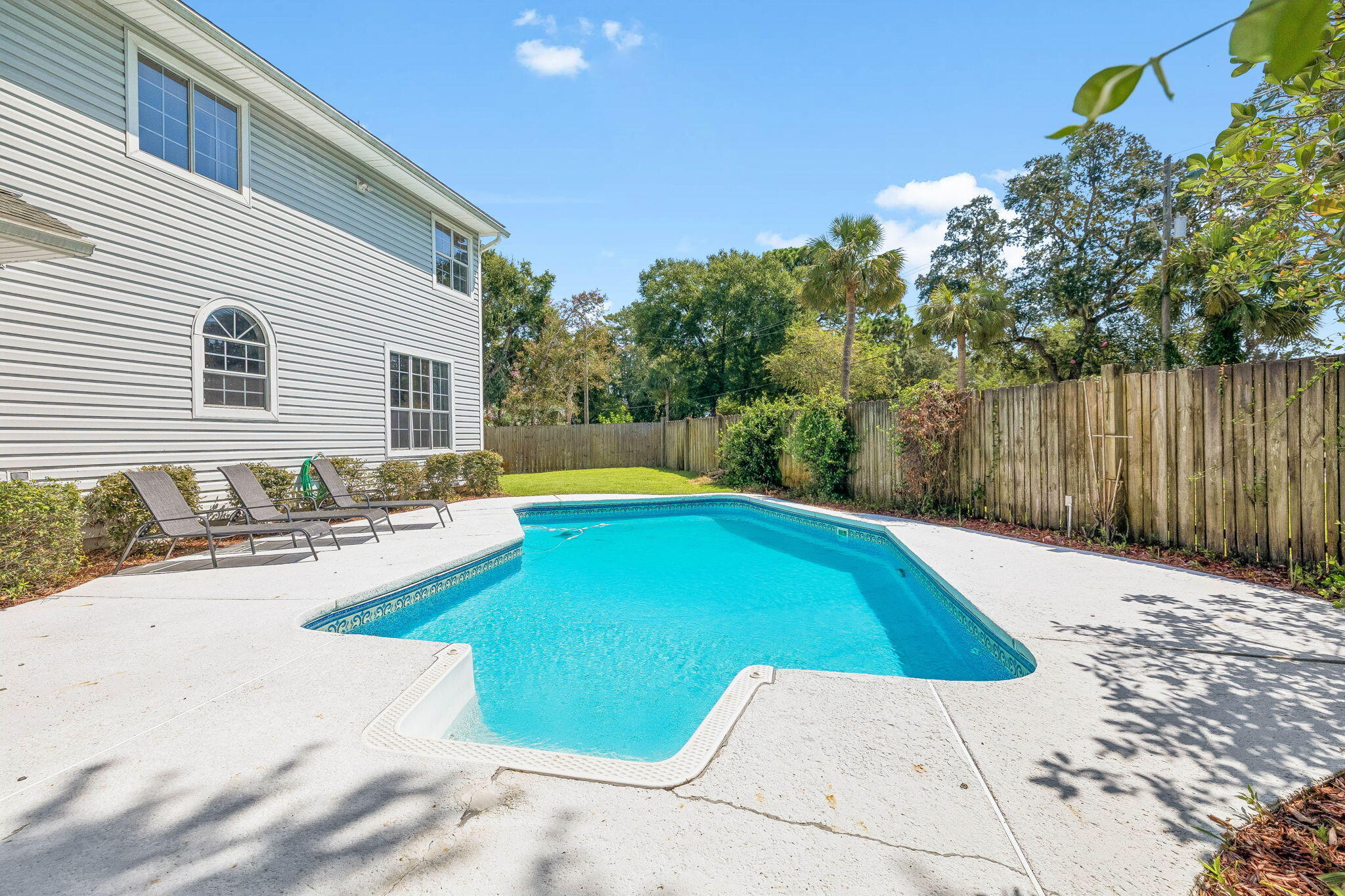 PALM SHORES FIRST ADDN - Residential