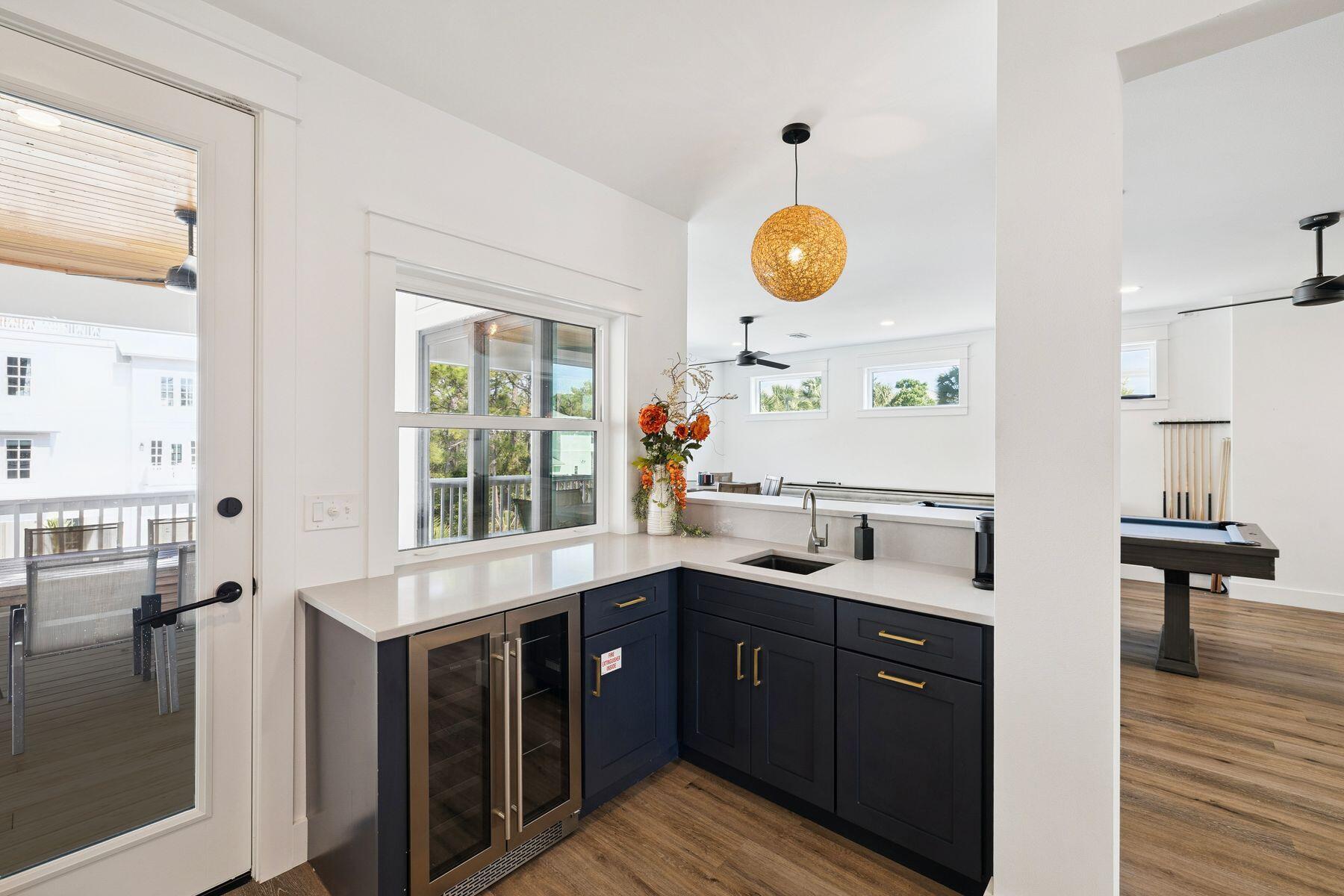 GULF SHORE MANOR - Residential