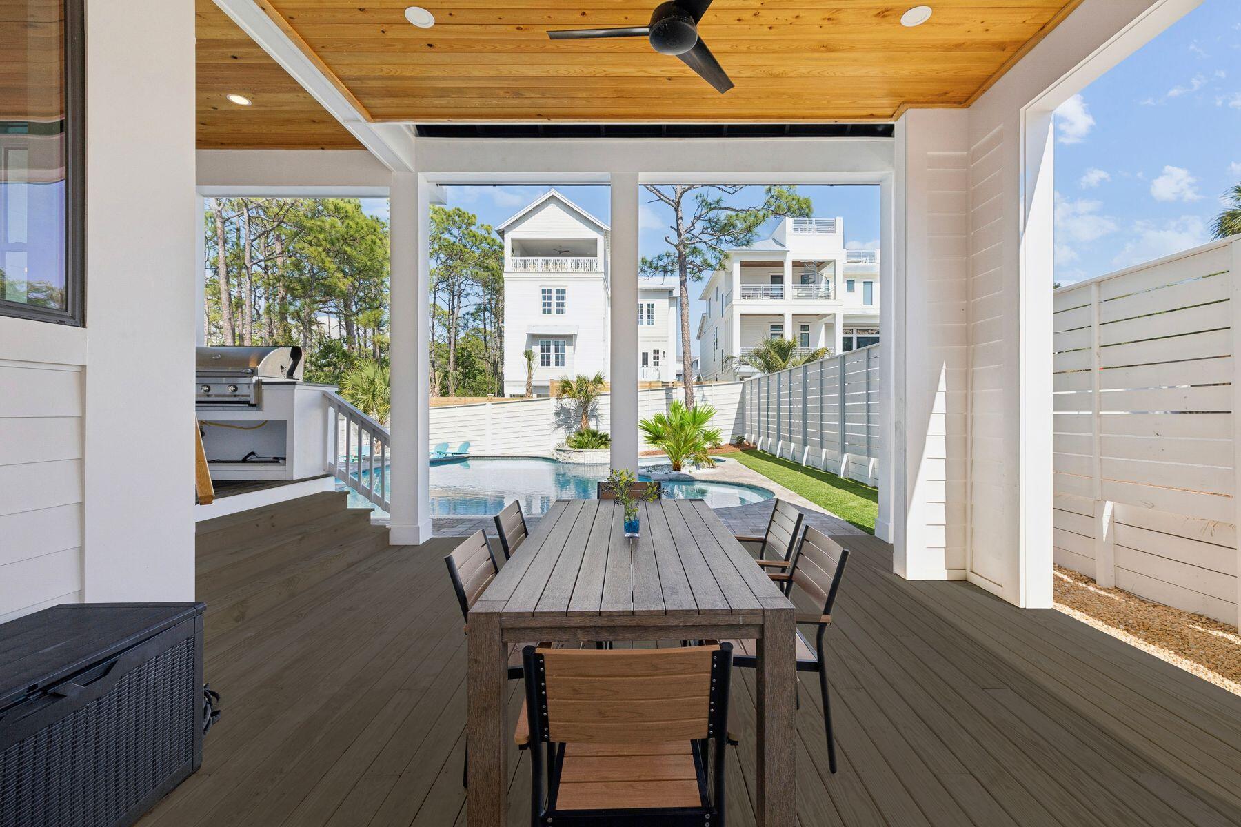 GULF SHORE MANOR - Residential