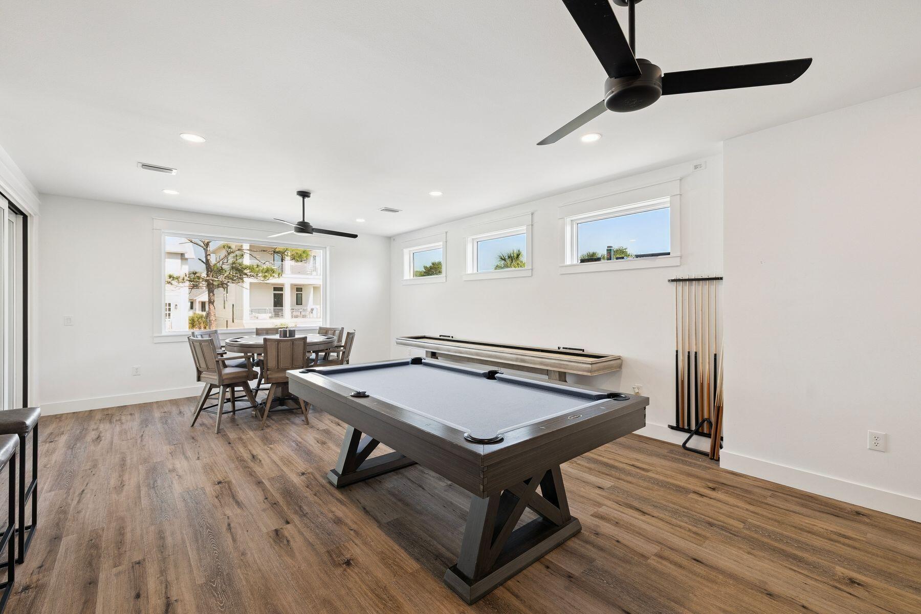 GULF SHORE MANOR - Residential