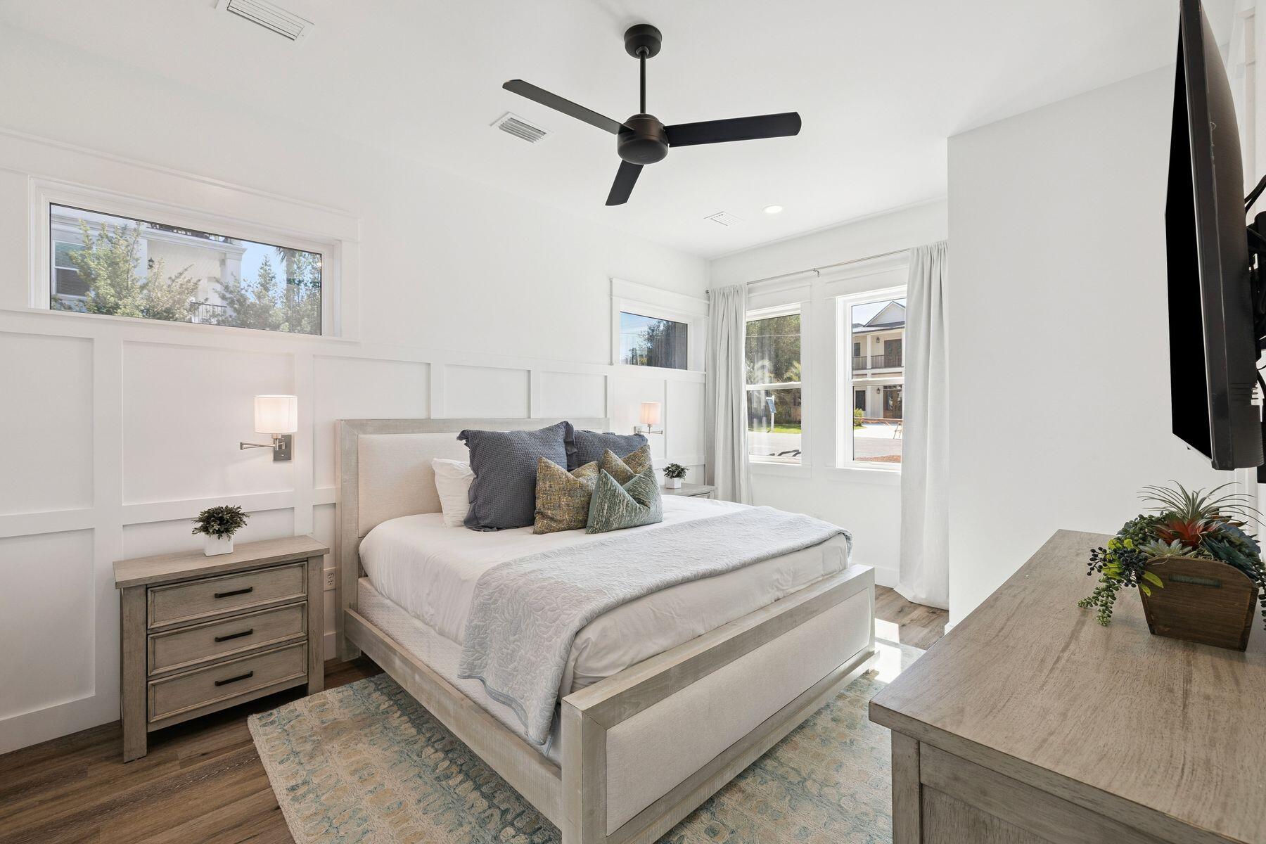 GULF SHORE MANOR - Residential