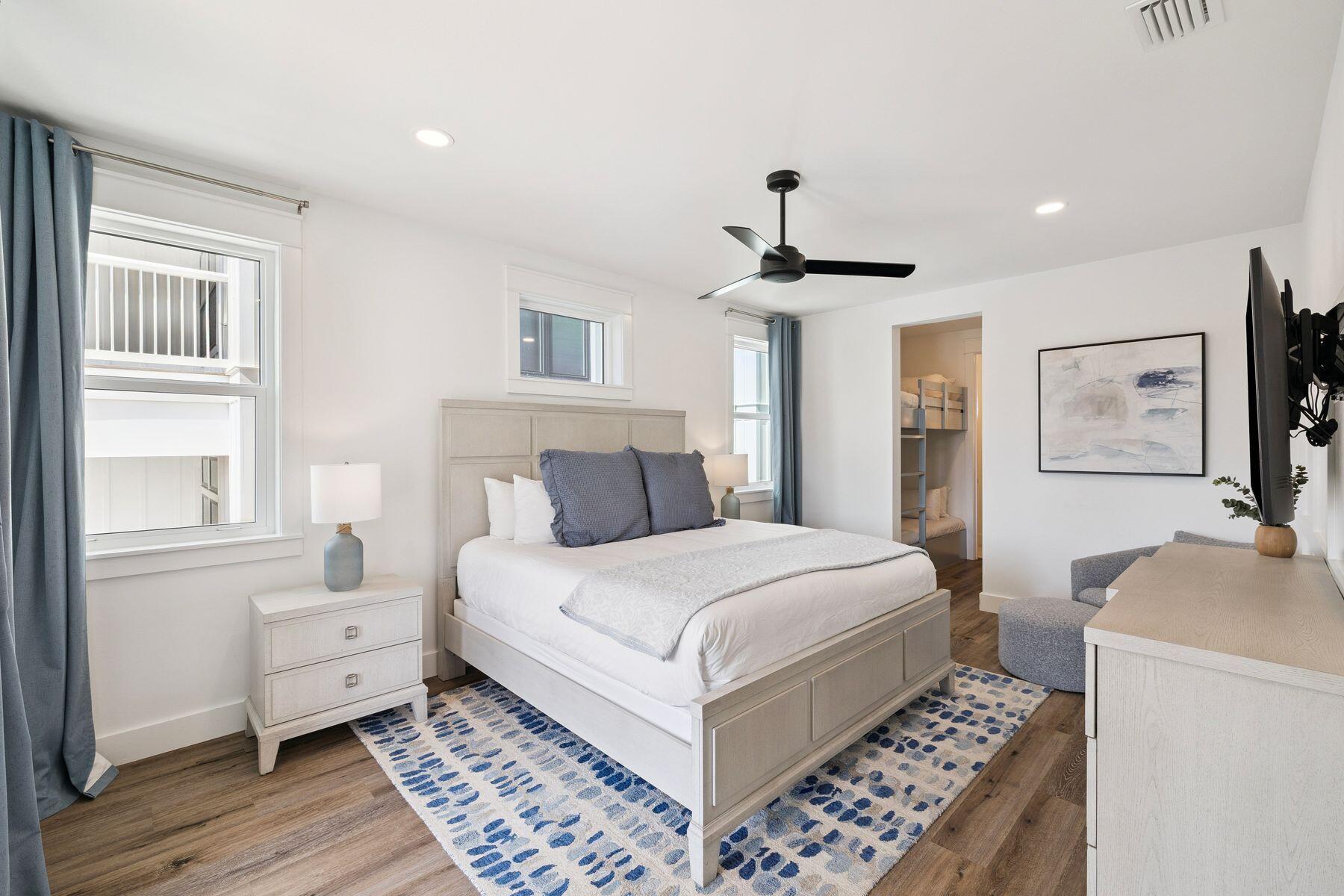 GULF SHORE MANOR - Residential