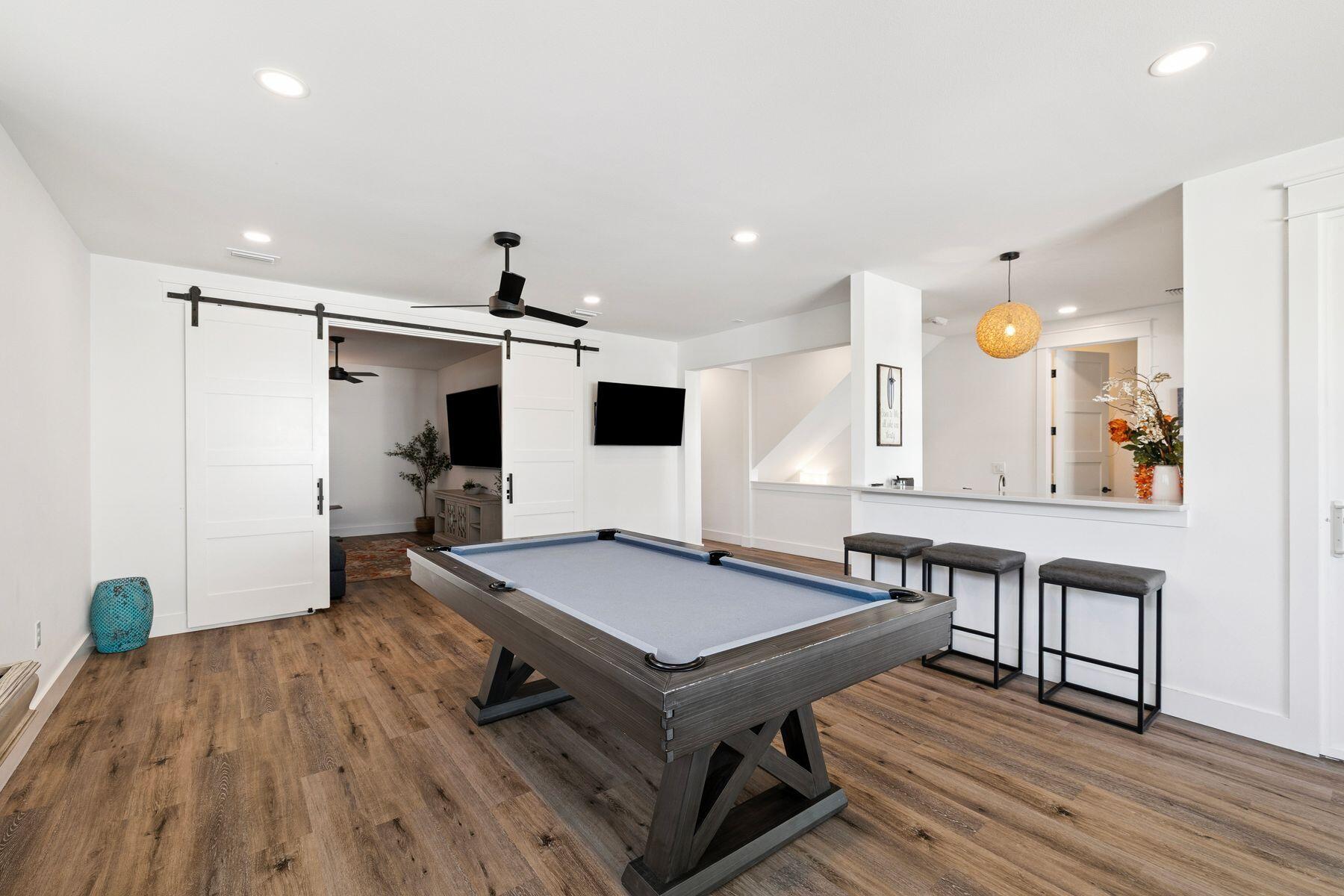 GULF SHORE MANOR - Residential