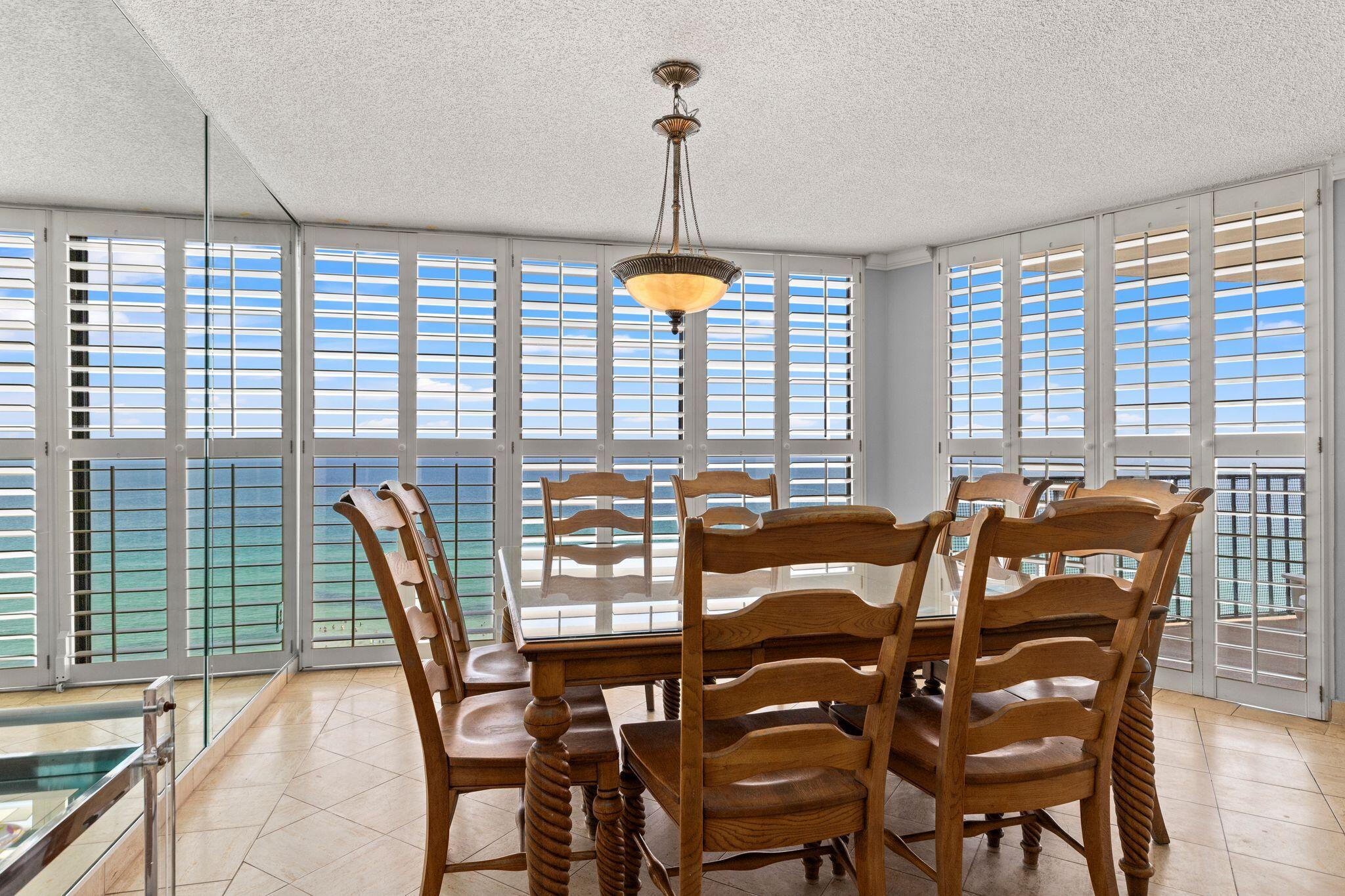 EDGEWATER - Residential