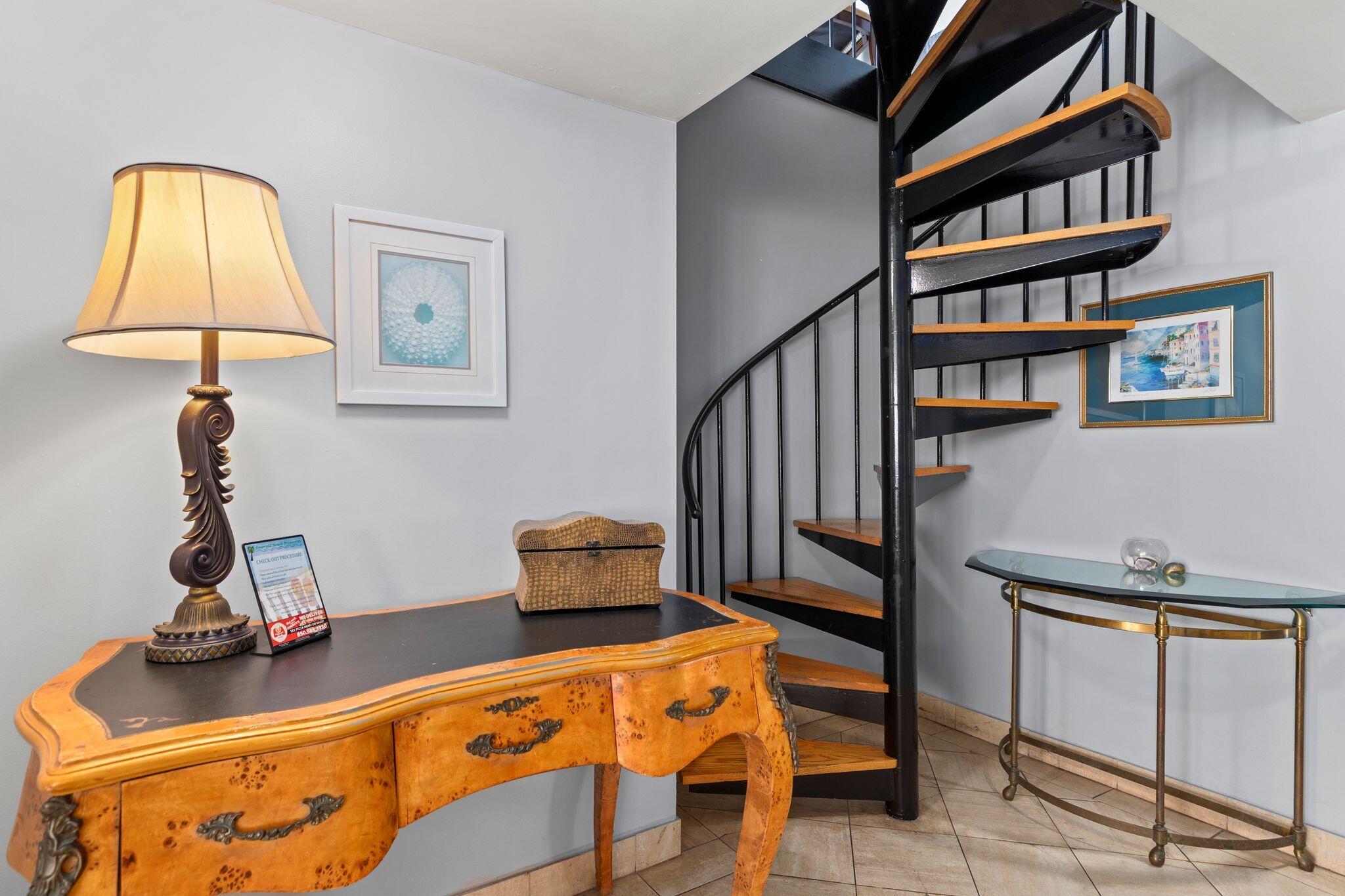 EDGEWATER - Residential