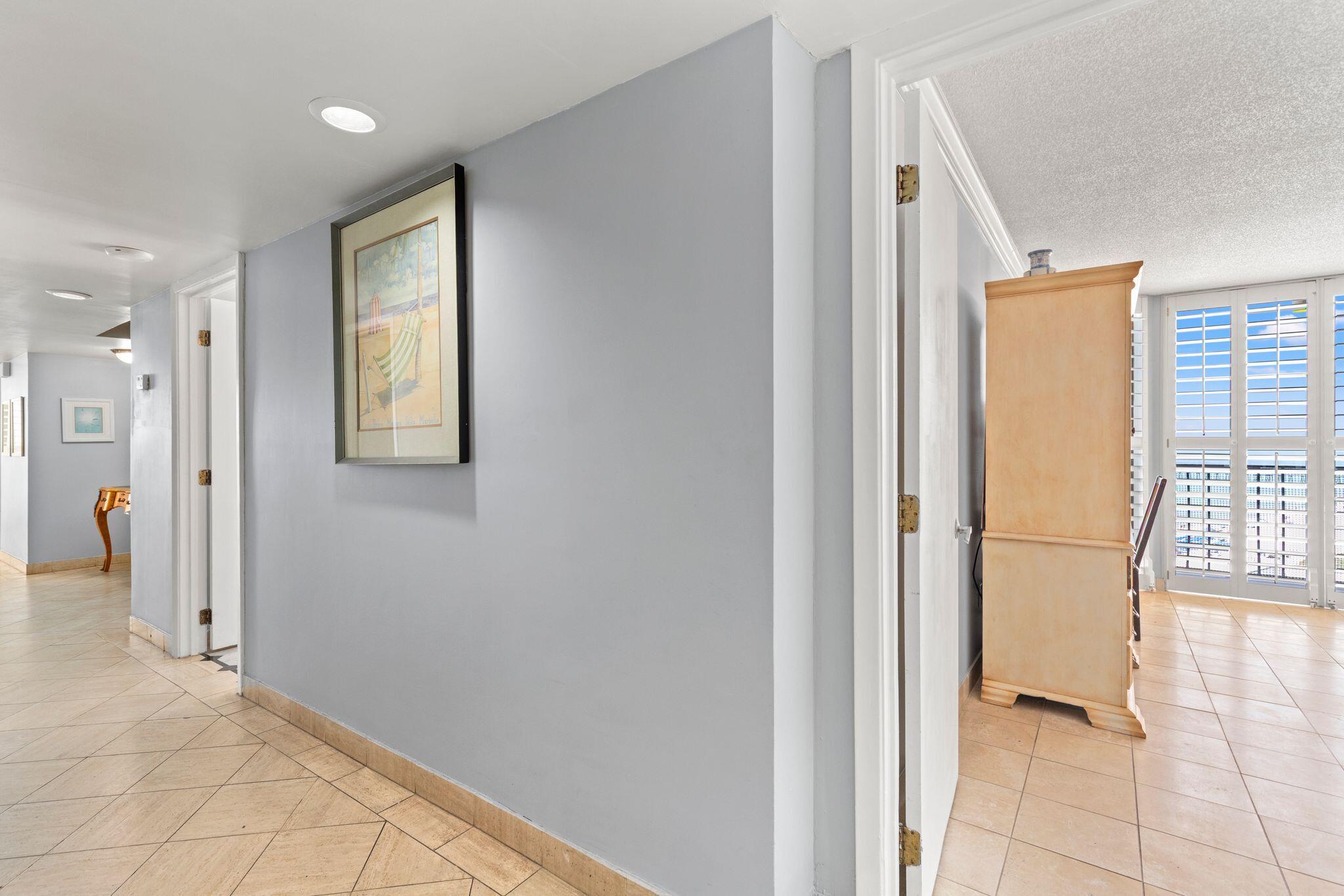 EDGEWATER - Residential