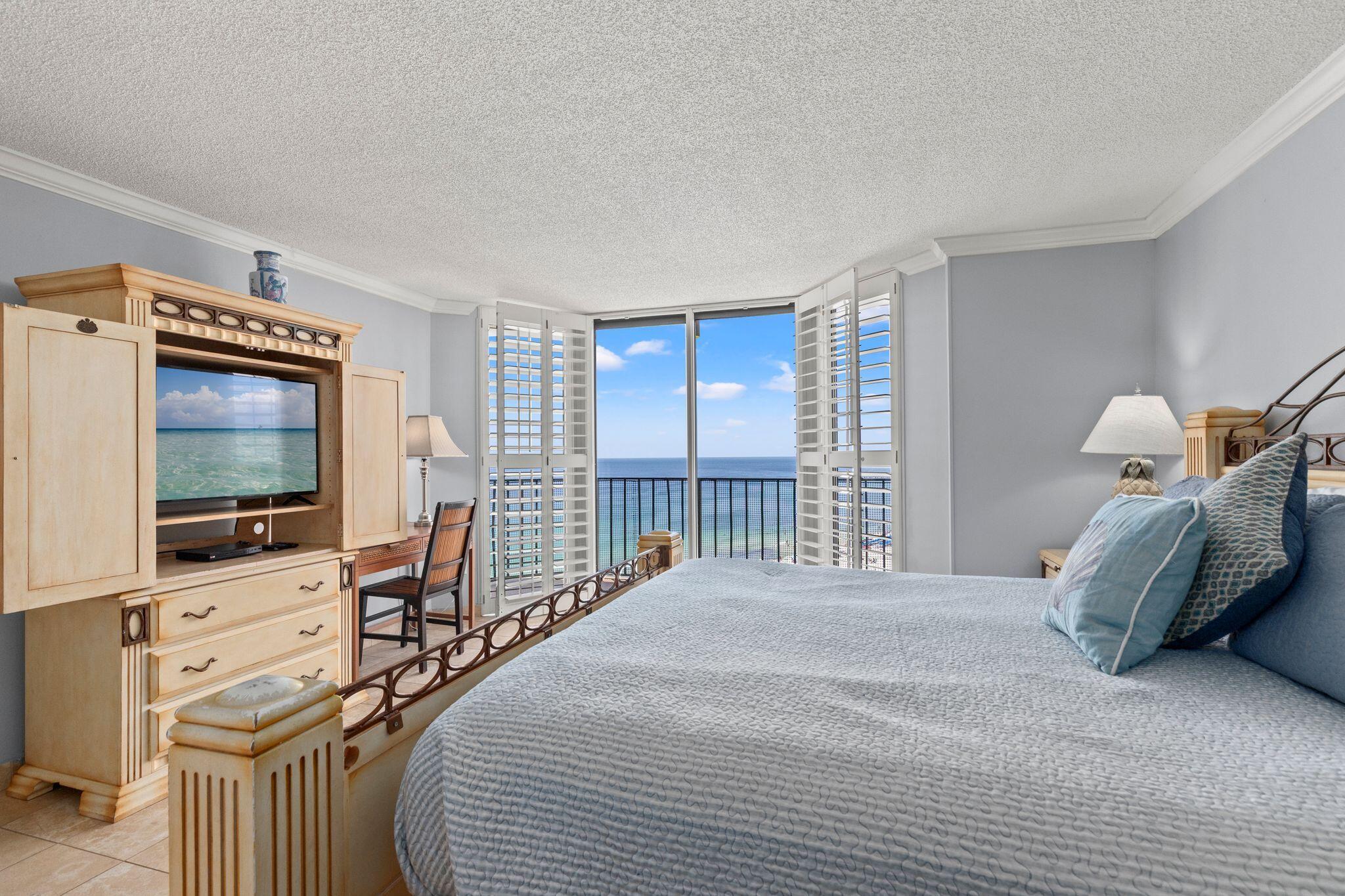 EDGEWATER - Residential
