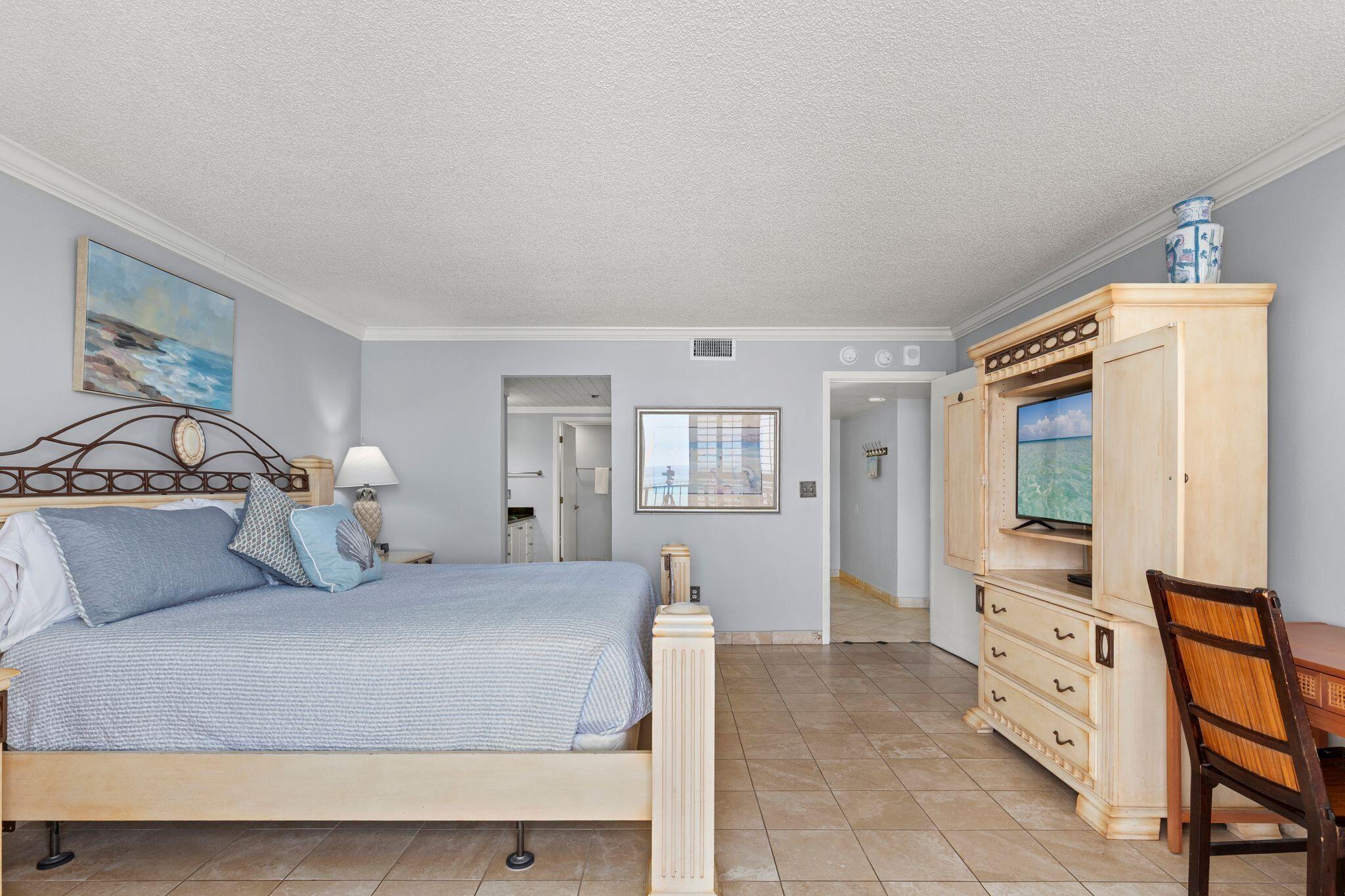 EDGEWATER - Residential