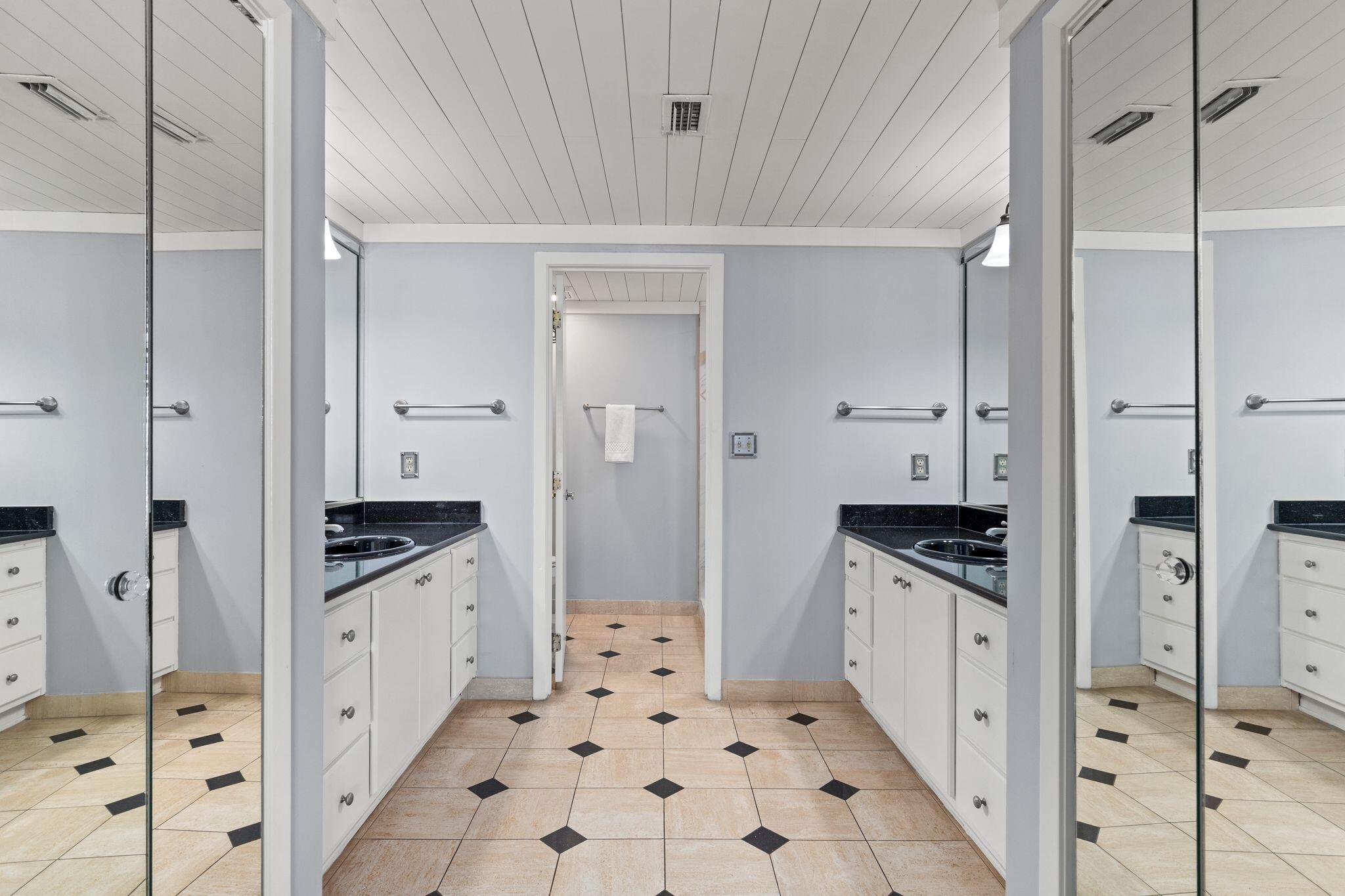 EDGEWATER - Residential