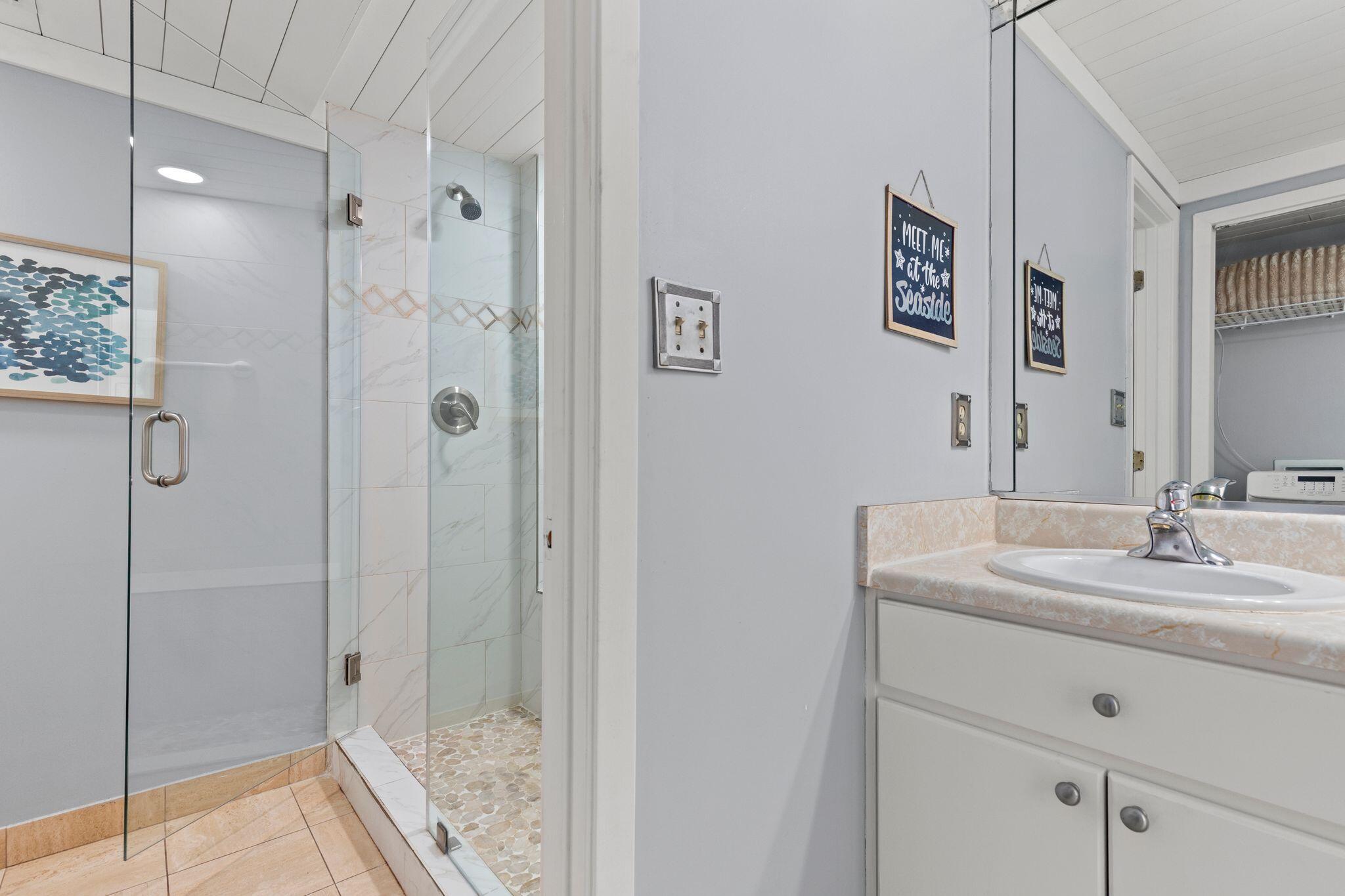 EDGEWATER - Residential