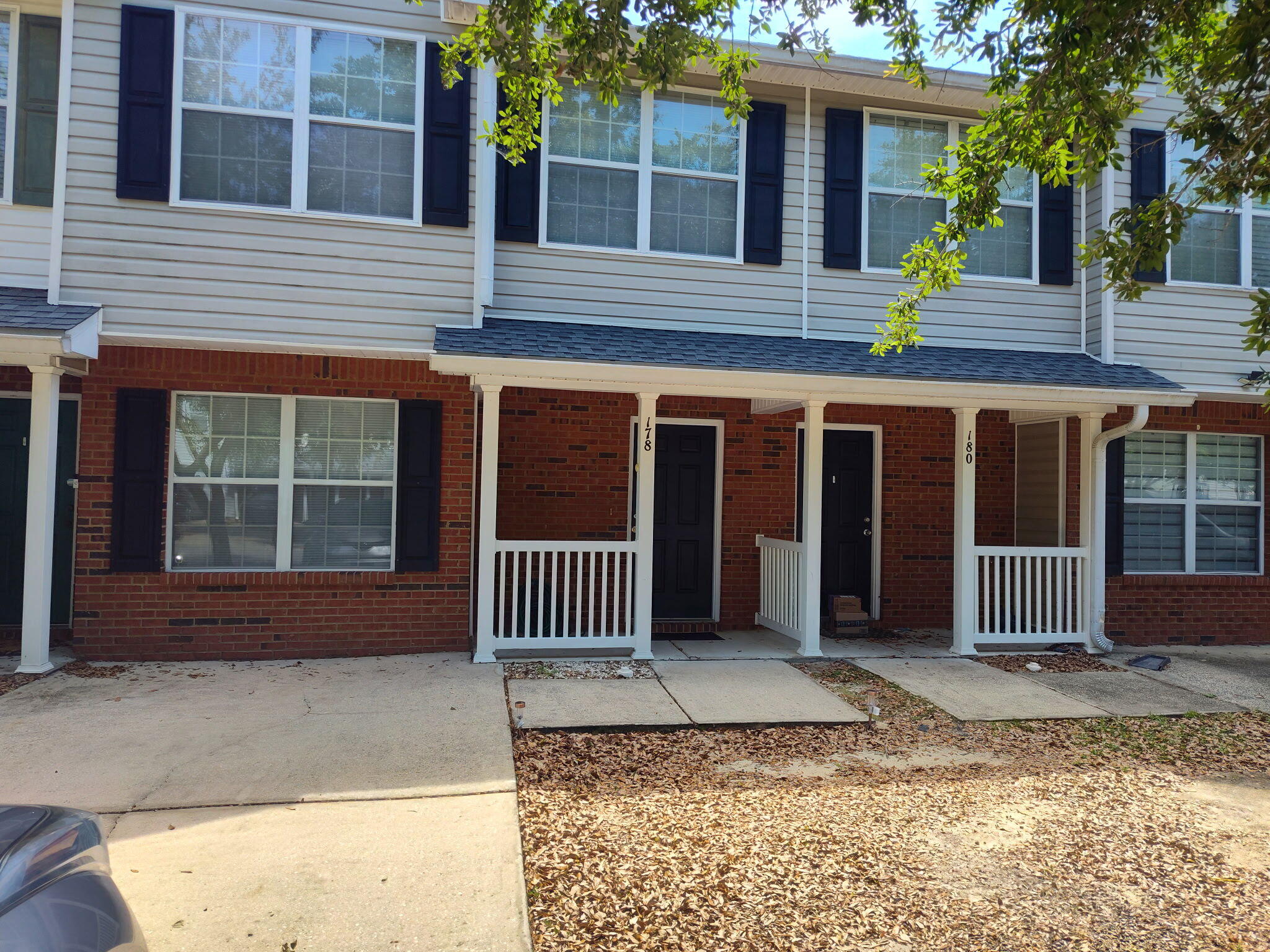 ROLLING PINES - Residential