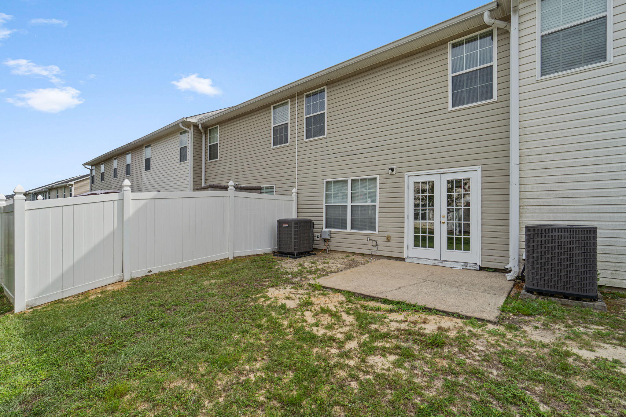 ROLLING PINES - Residential