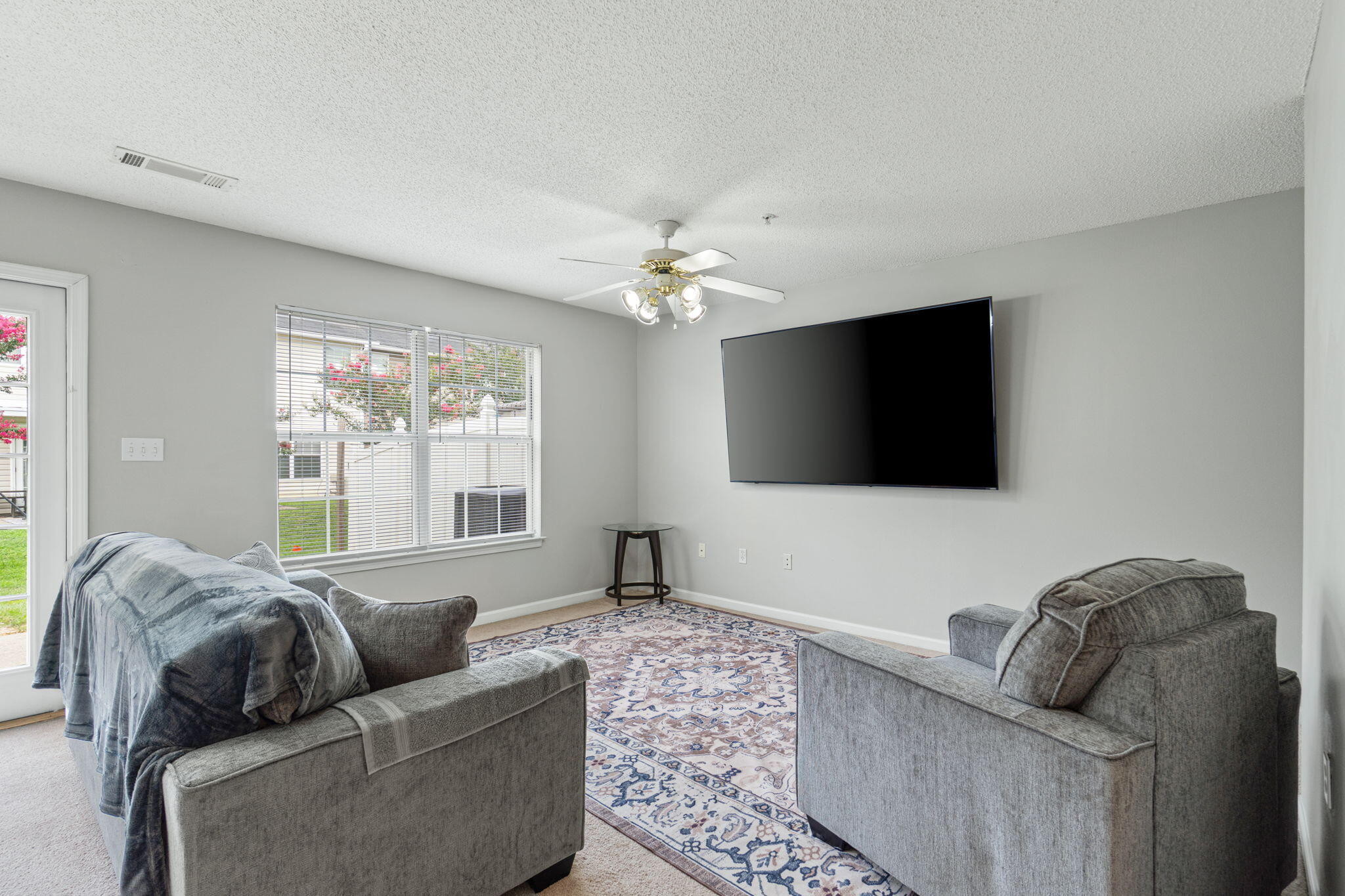 ROLLING PINES - Residential