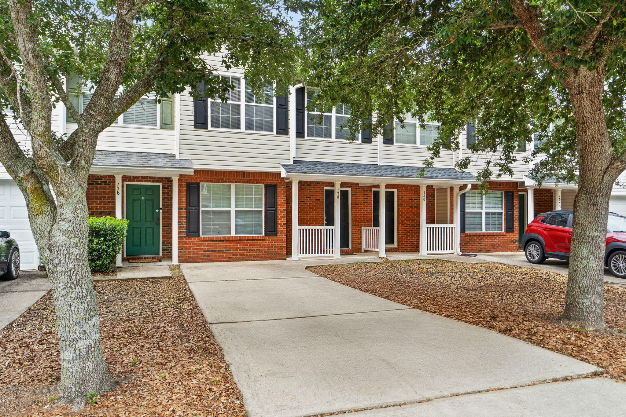 ROLLING PINES - Residential