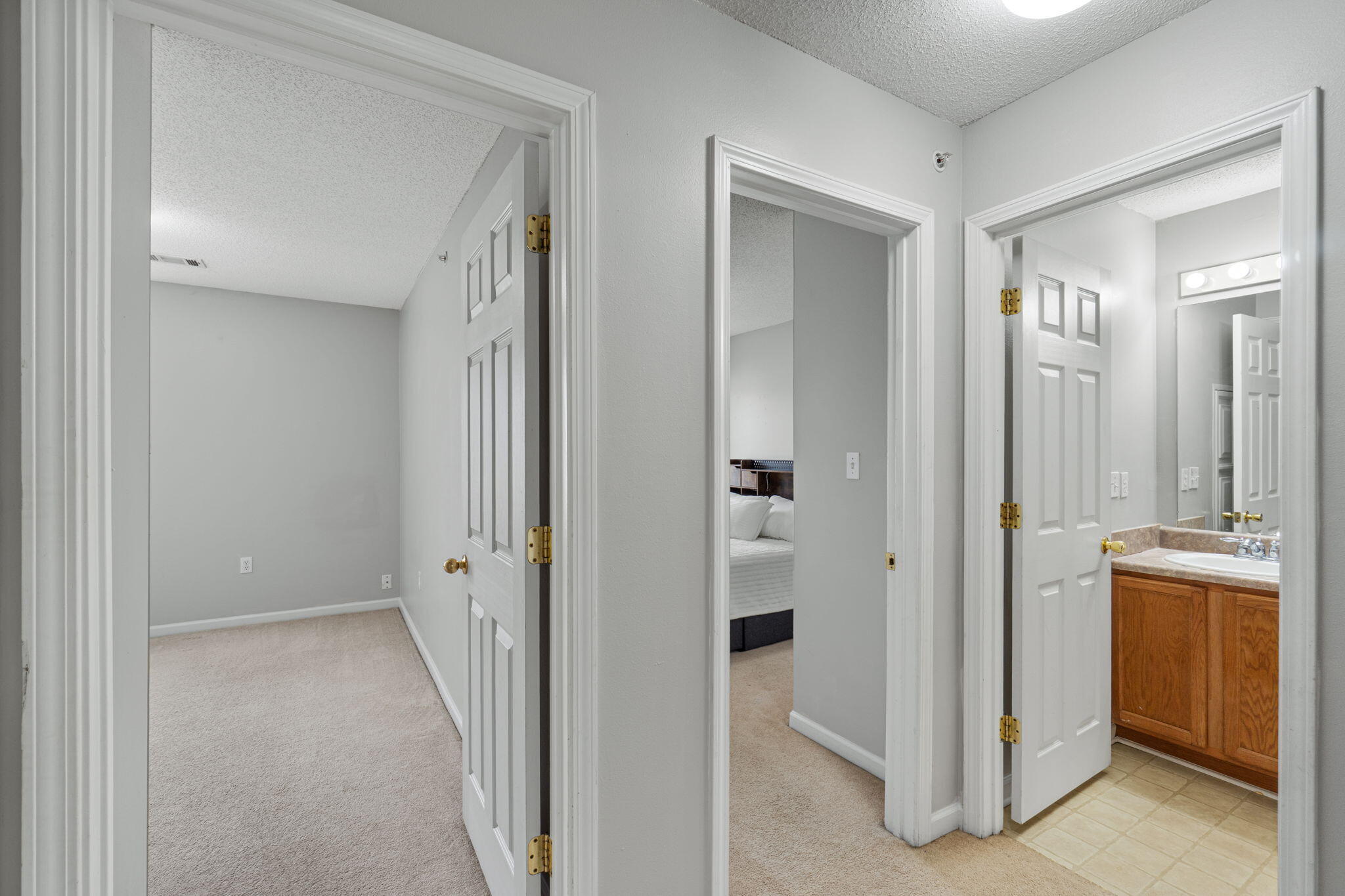 ROLLING PINES - Residential