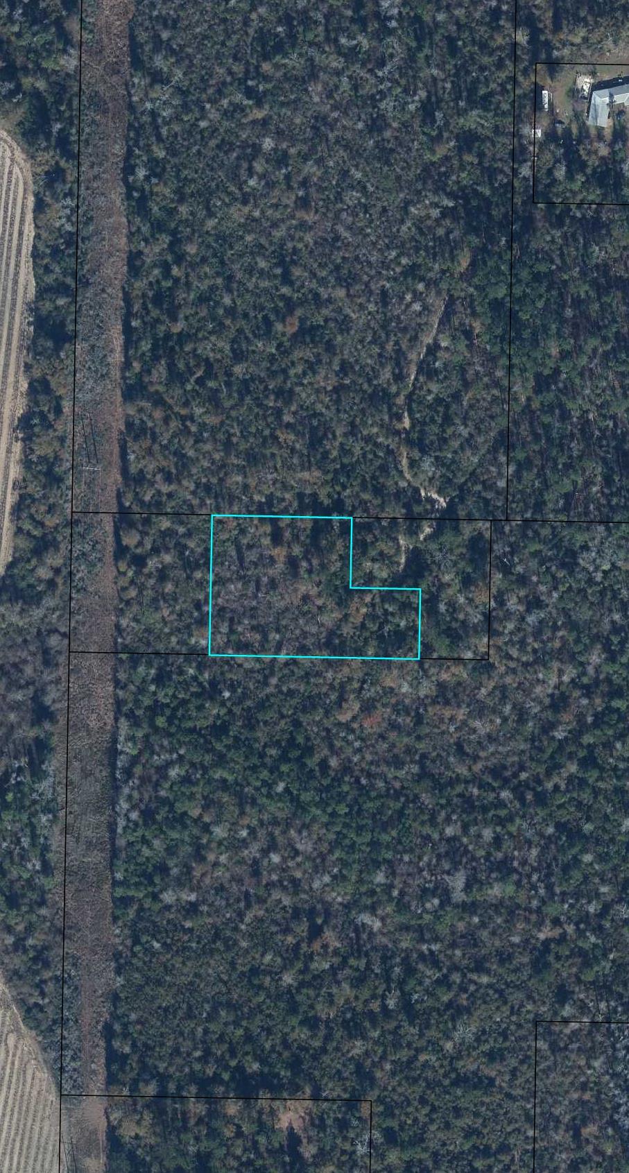 Embrace country living with this 1.4 acres out on Kent Road. Manufactured homes are allowed. Seller has an additional 1 acre connected for sale as well. (mls # 1000466) Septic and well needed.